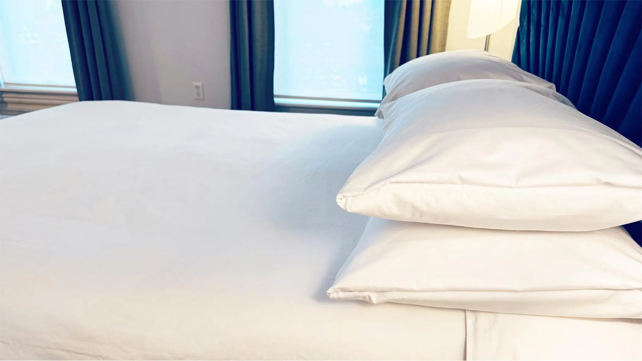 Bedroom, Bed in Ginkgo House on Harvard