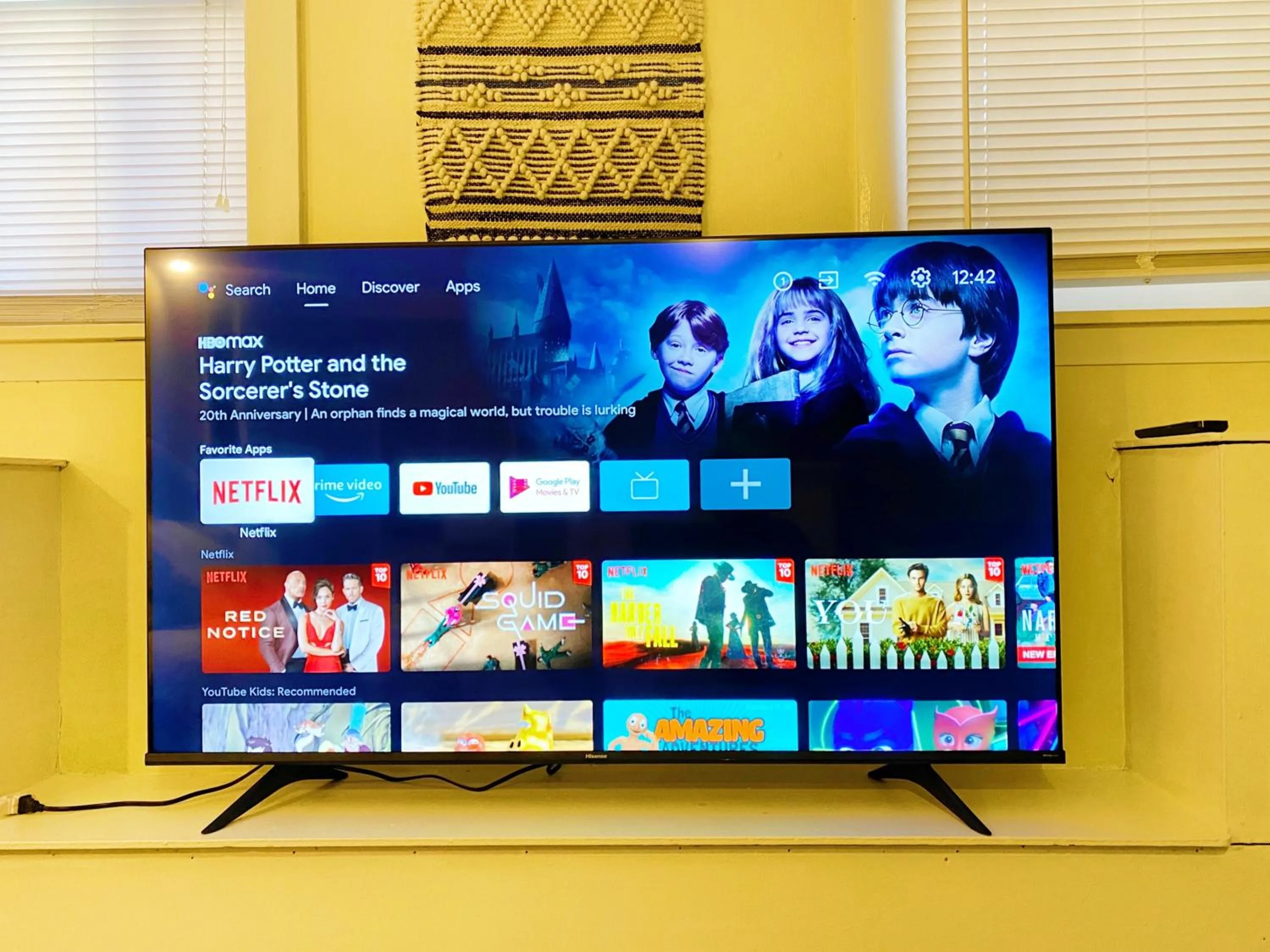 TV and multimedia in Ginkgo House on Harvard