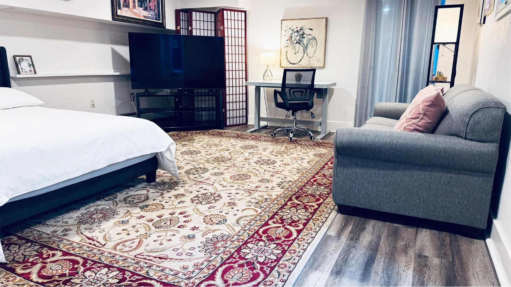 Living room, Bed in Ginkgo House on Harvard