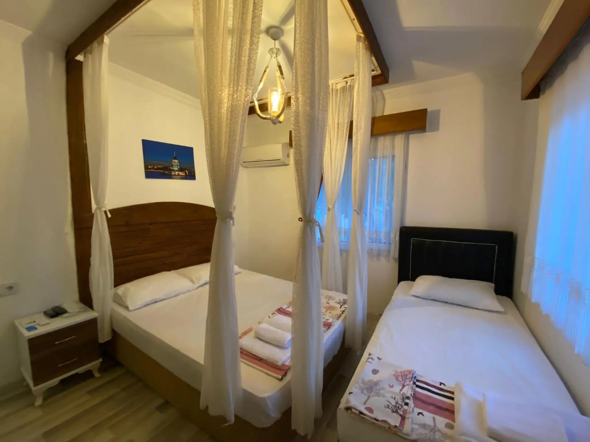 Photo of the whole room, Bed in Bonjourla Otel