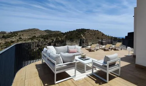 ALLONBAY sun & beach penthouse