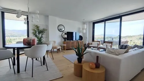 ALLONBAY sun & beach penthouse