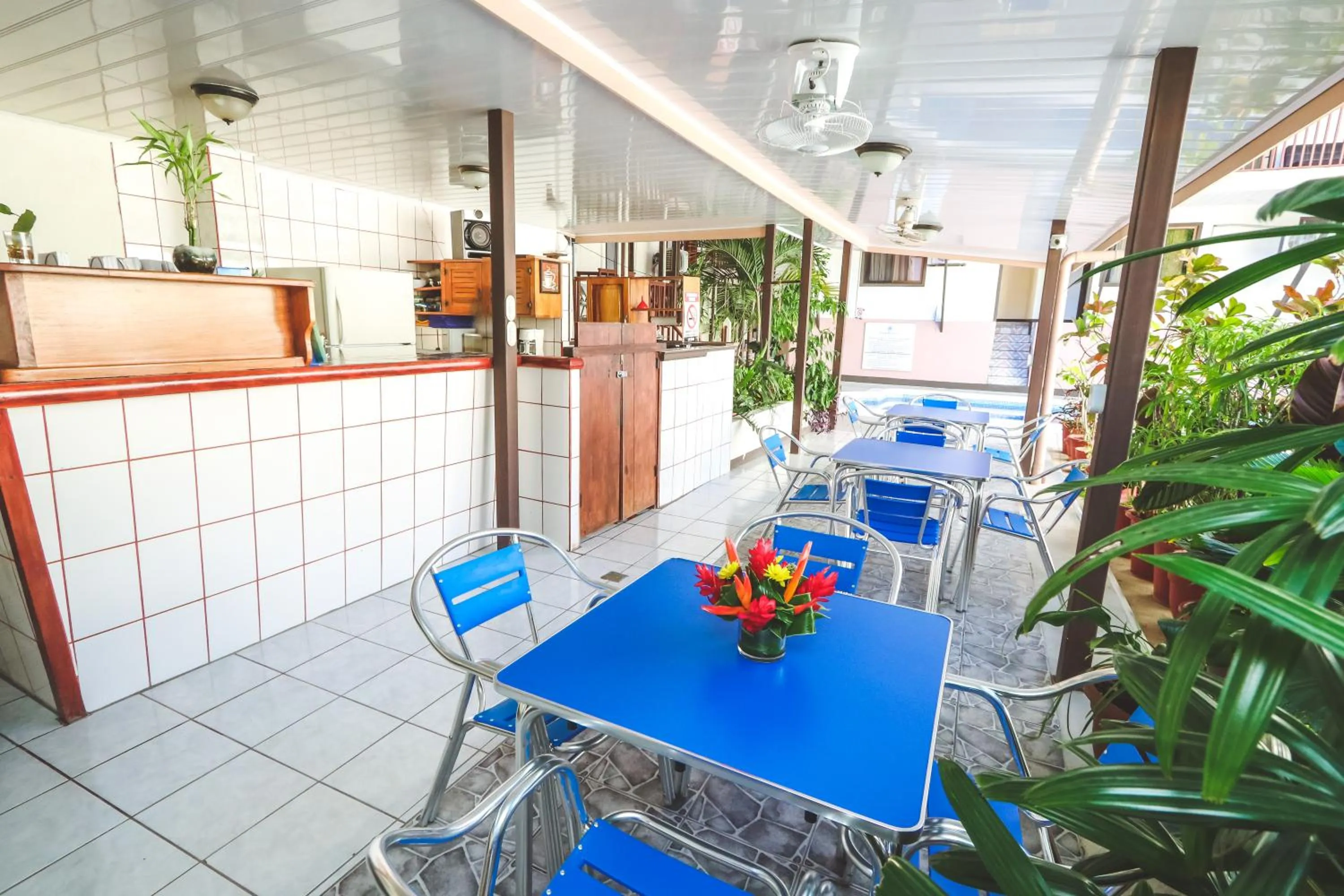 Restaurant/places to eat in Hotel Flor Blanca