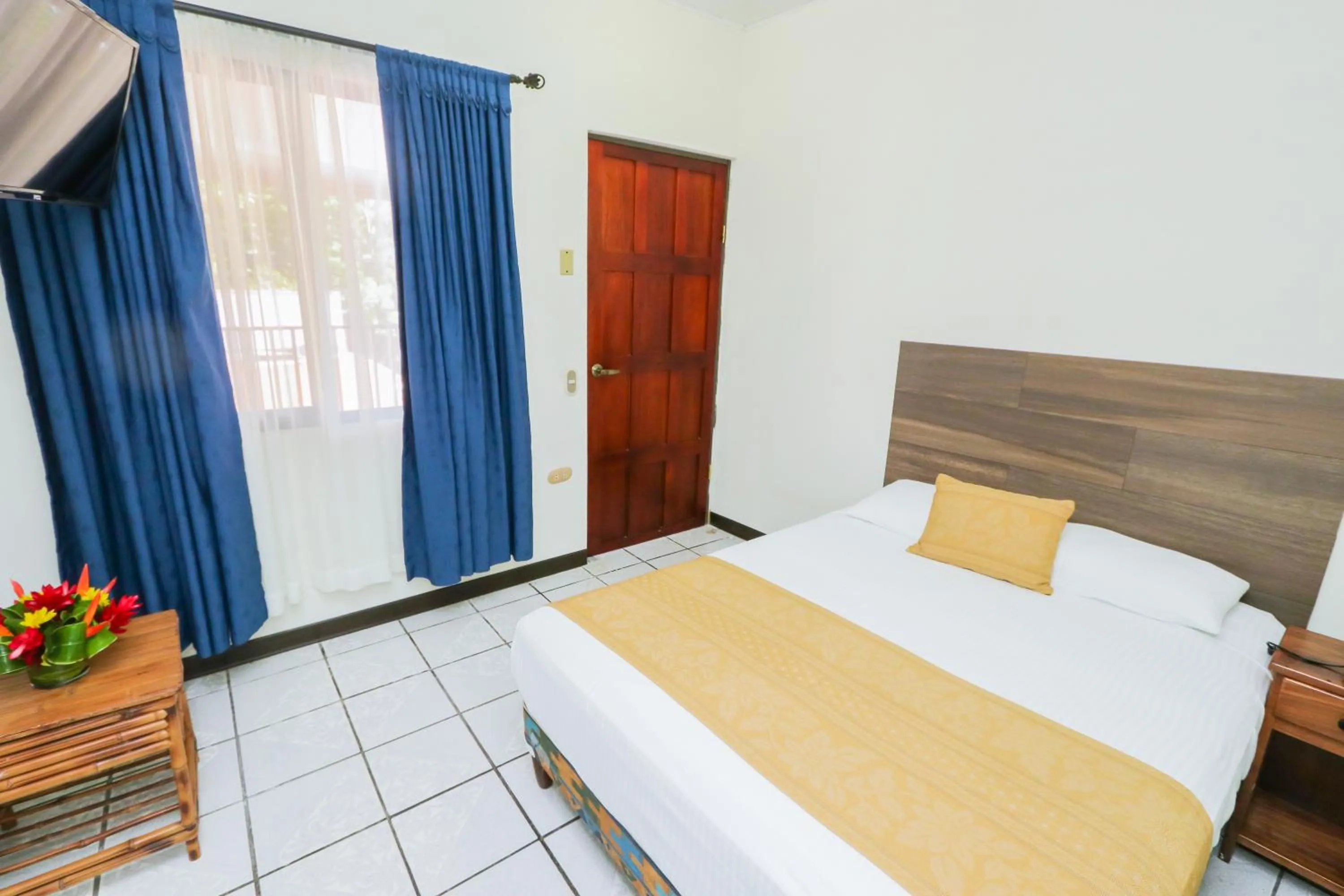 Bed in Hotel Flor Blanca