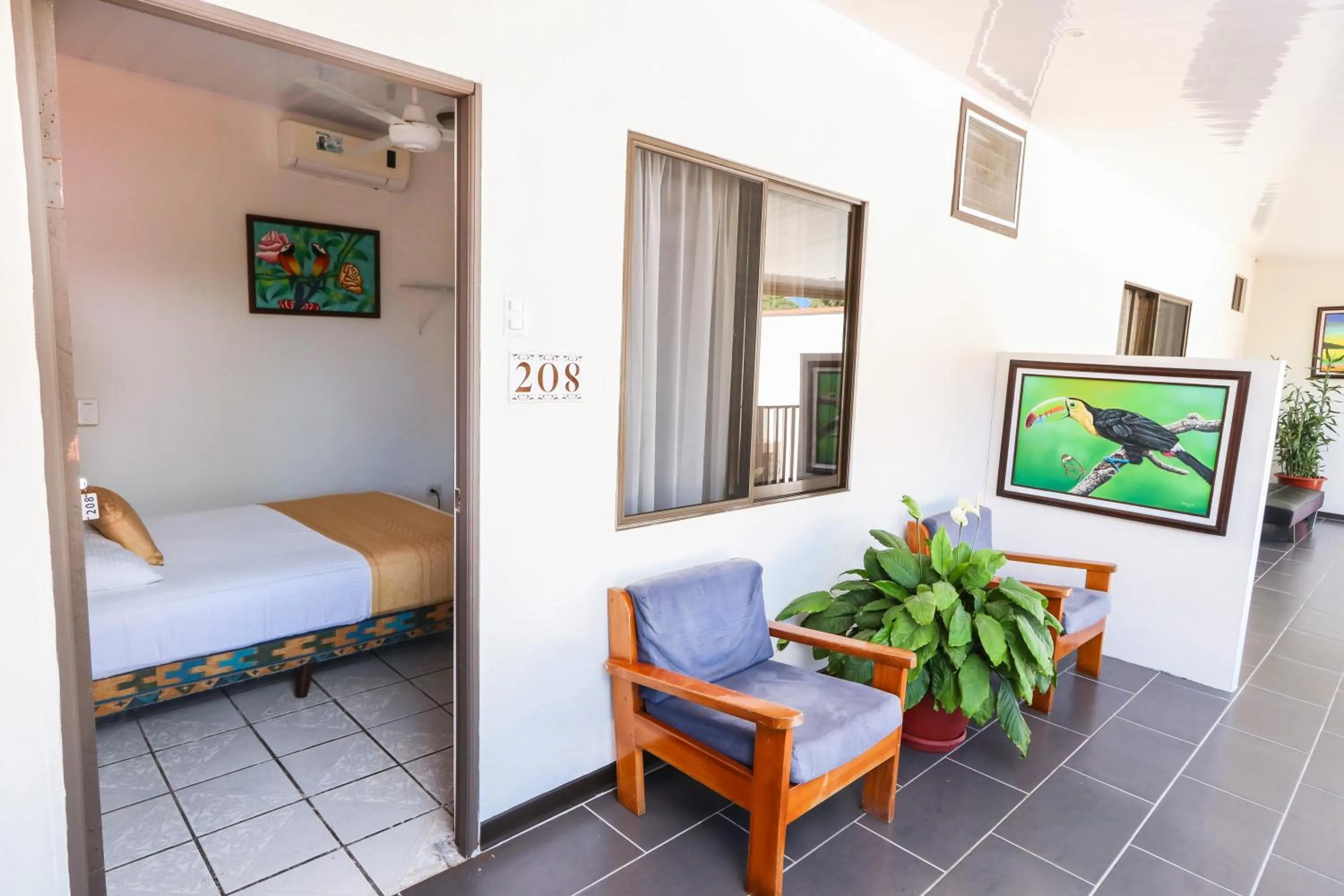Balcony/Terrace, Bed in Hotel Flor Blanca
