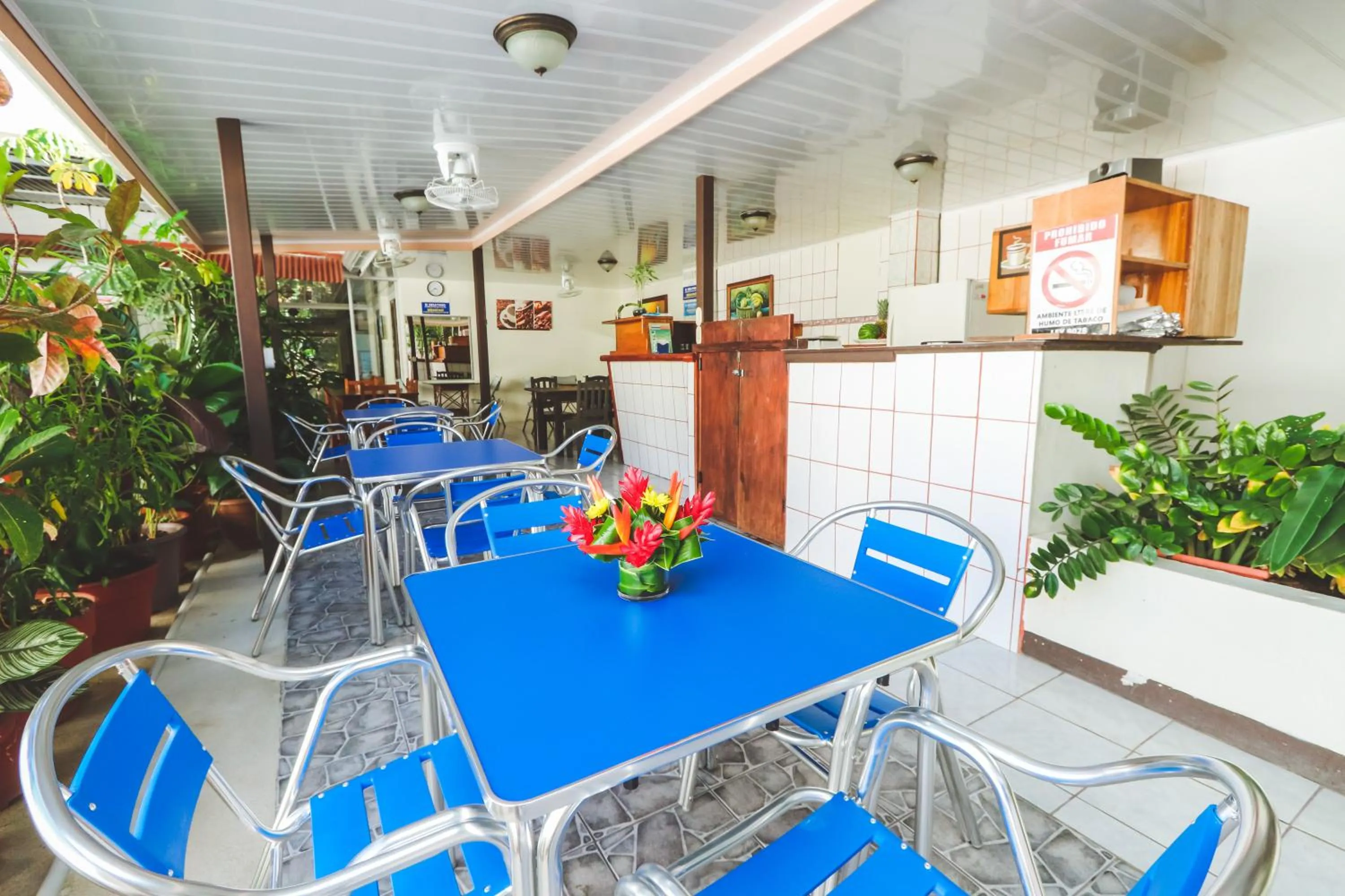 Restaurant/places to eat in Hotel Flor Blanca