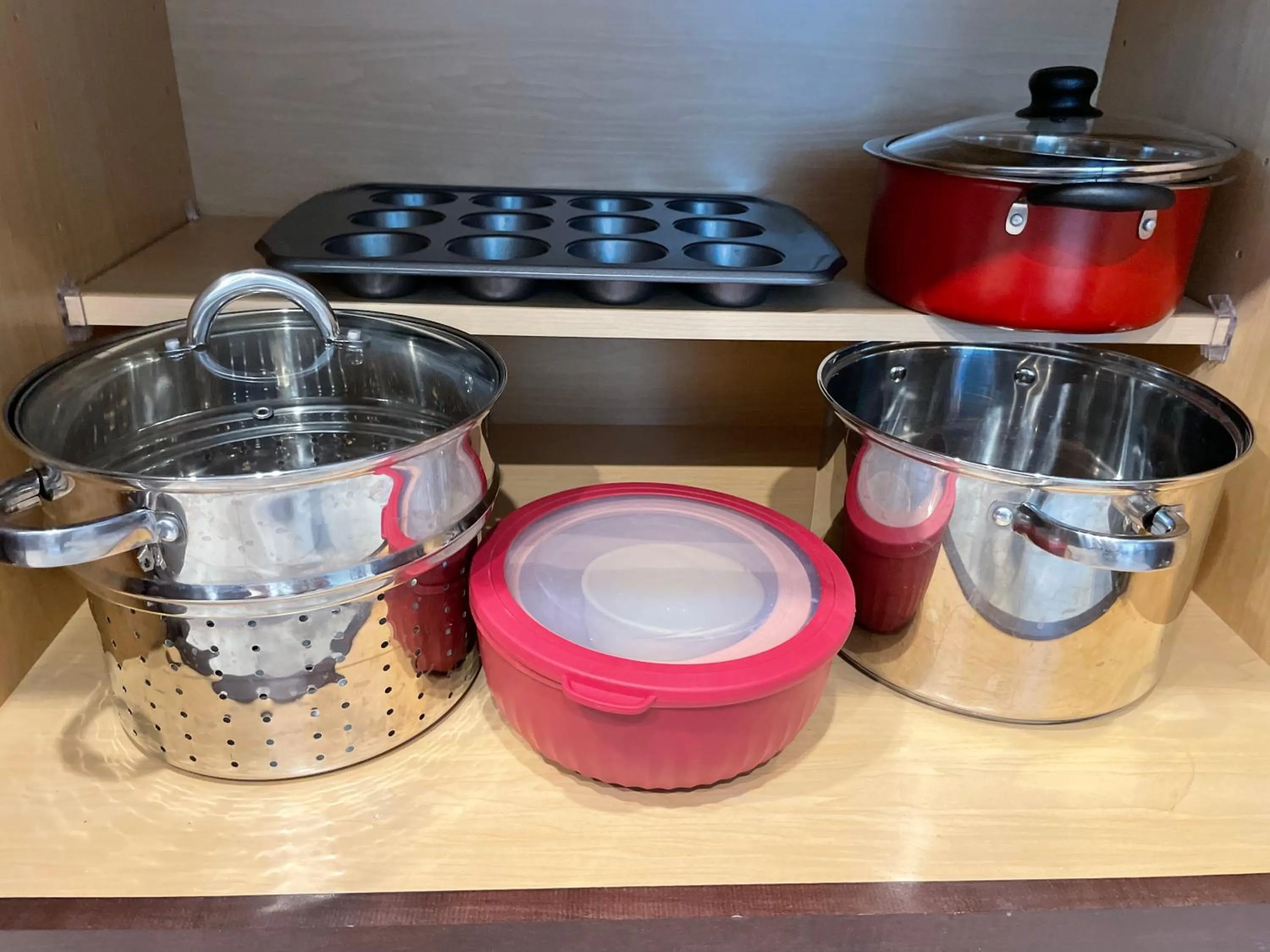 Kitchen or kitchenette in Spacious House, 5 bedrooms, Sleeps 12, Near Las Vegas Strip and Airport