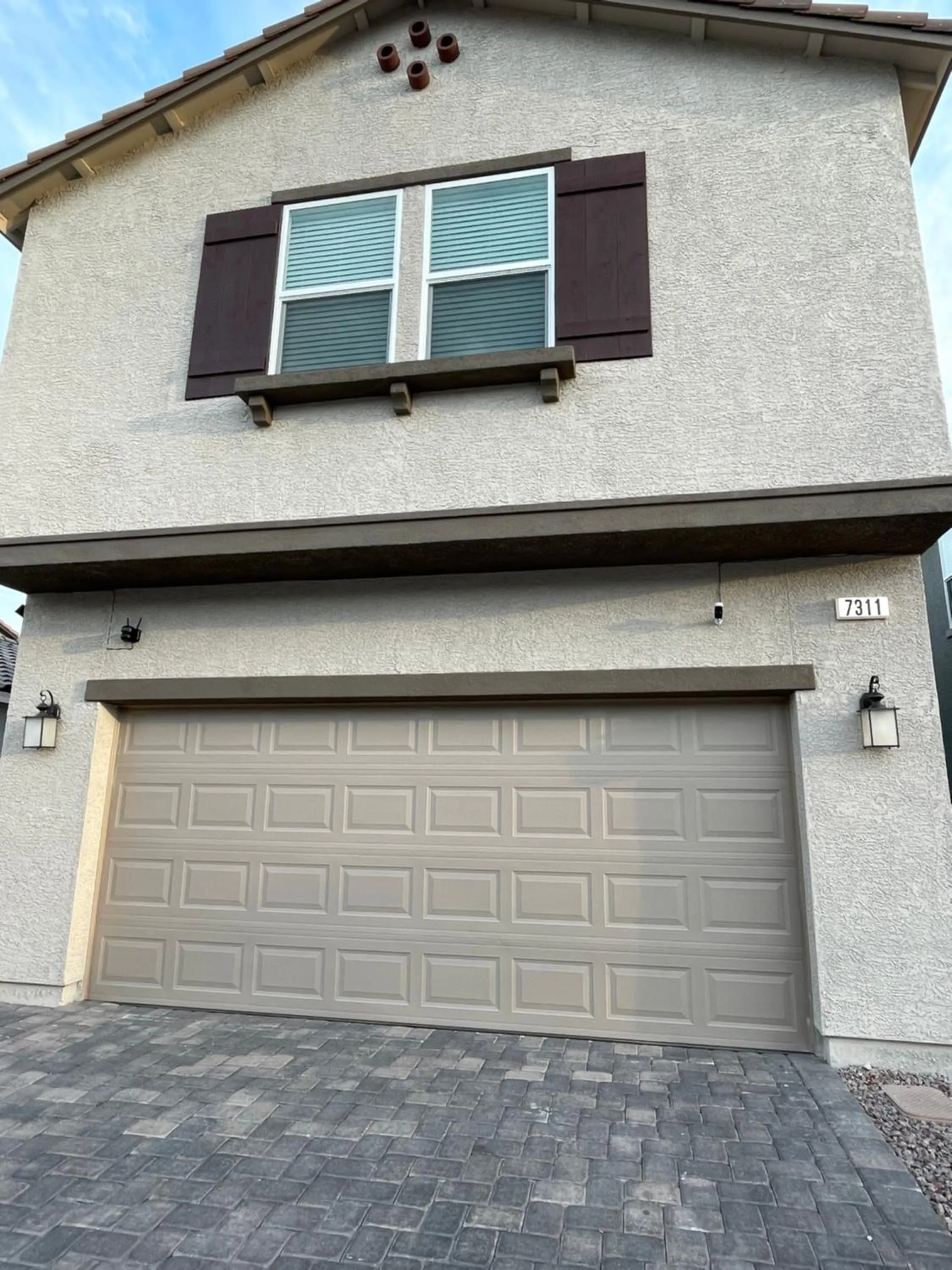 Property building in Spacious House, 5 bedrooms, Sleeps 12, Near Las Vegas Strip and Airport