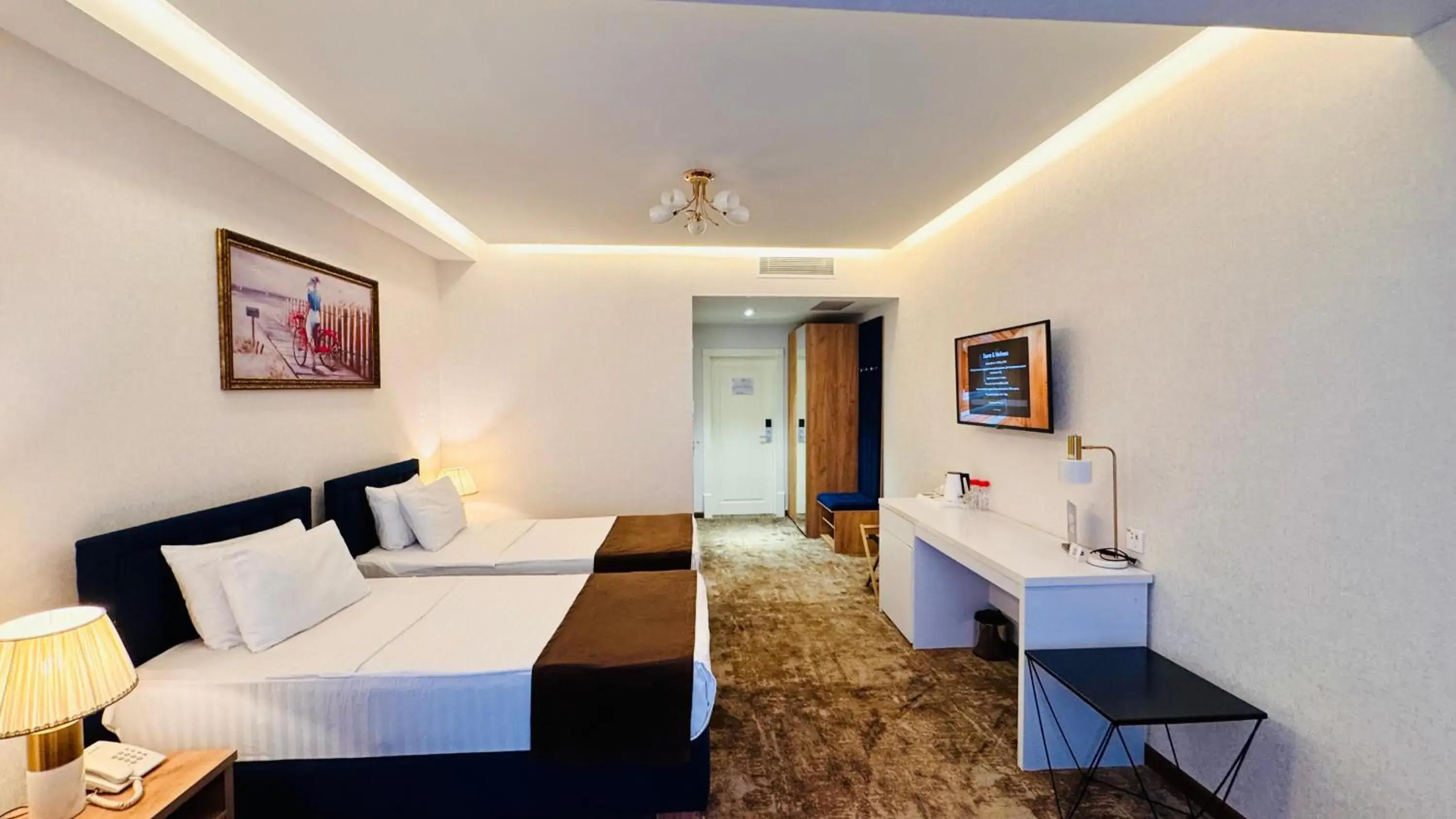 Deluxe Twin Room - single occupancy in Garnet Mir Hotel Deluxe Twin Room - single occupancy in Garnet Mir Hotel