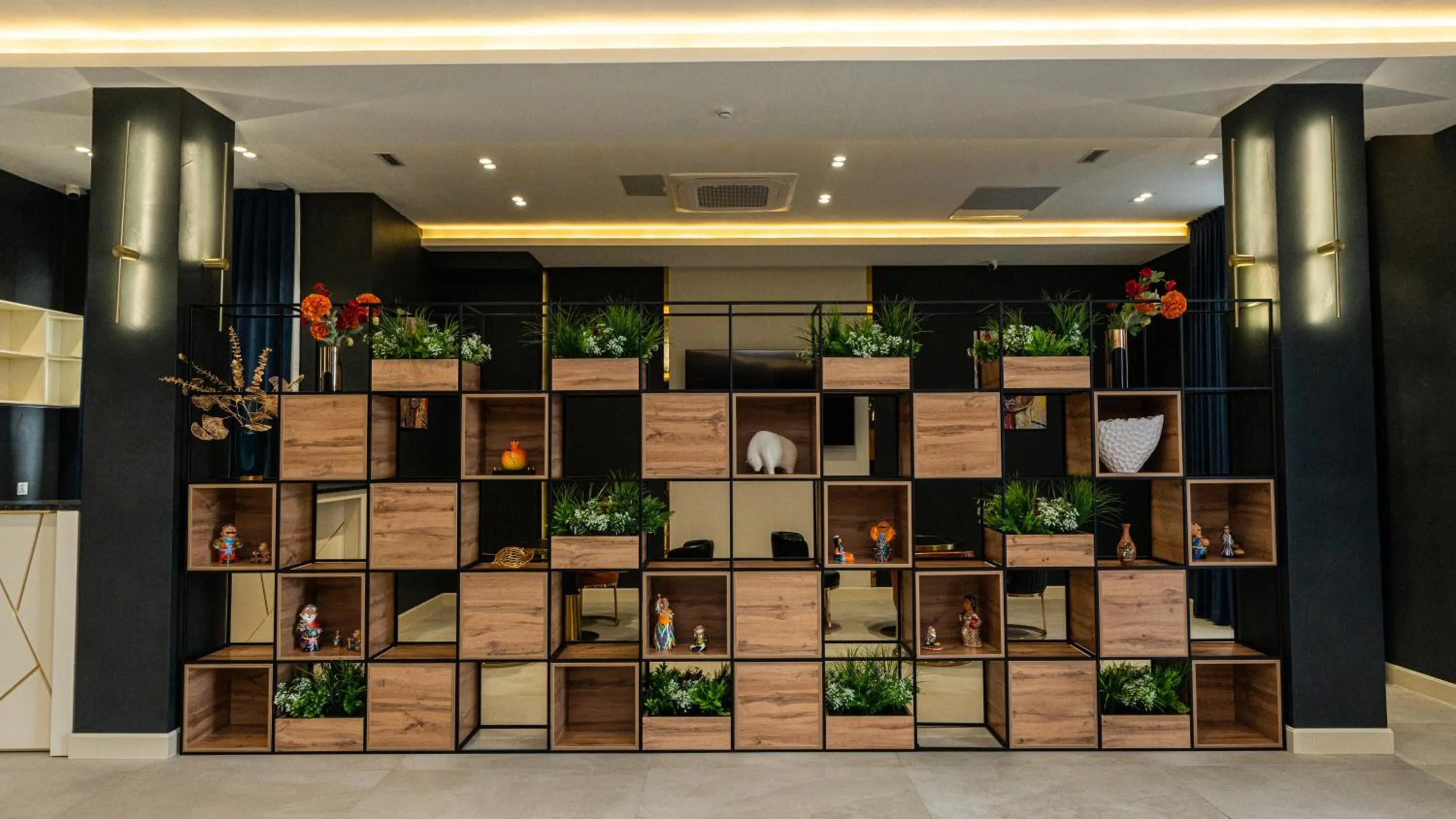 Lobby or reception in Garnet Mir Hotel