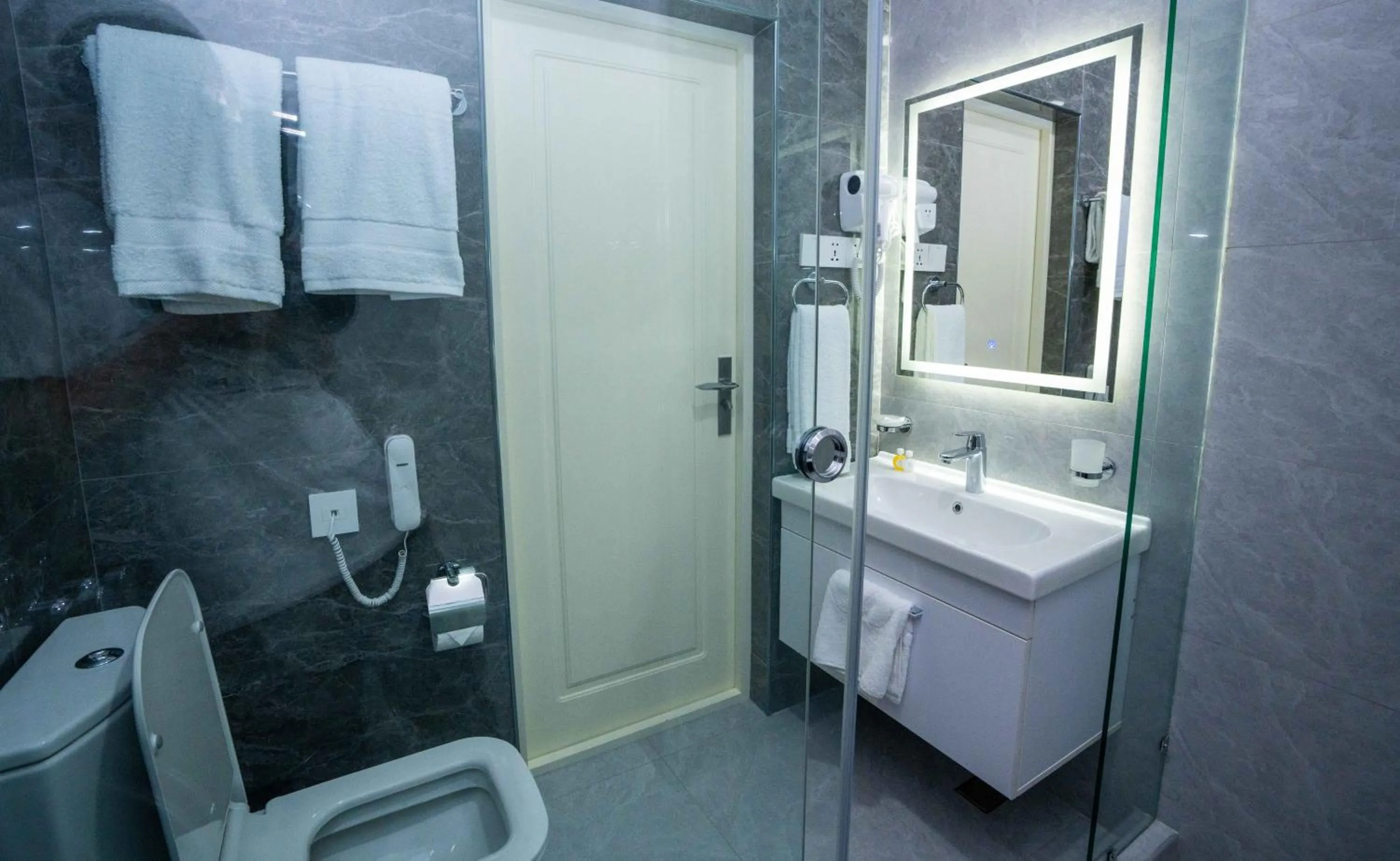 Shower in Garnet Mir Hotel