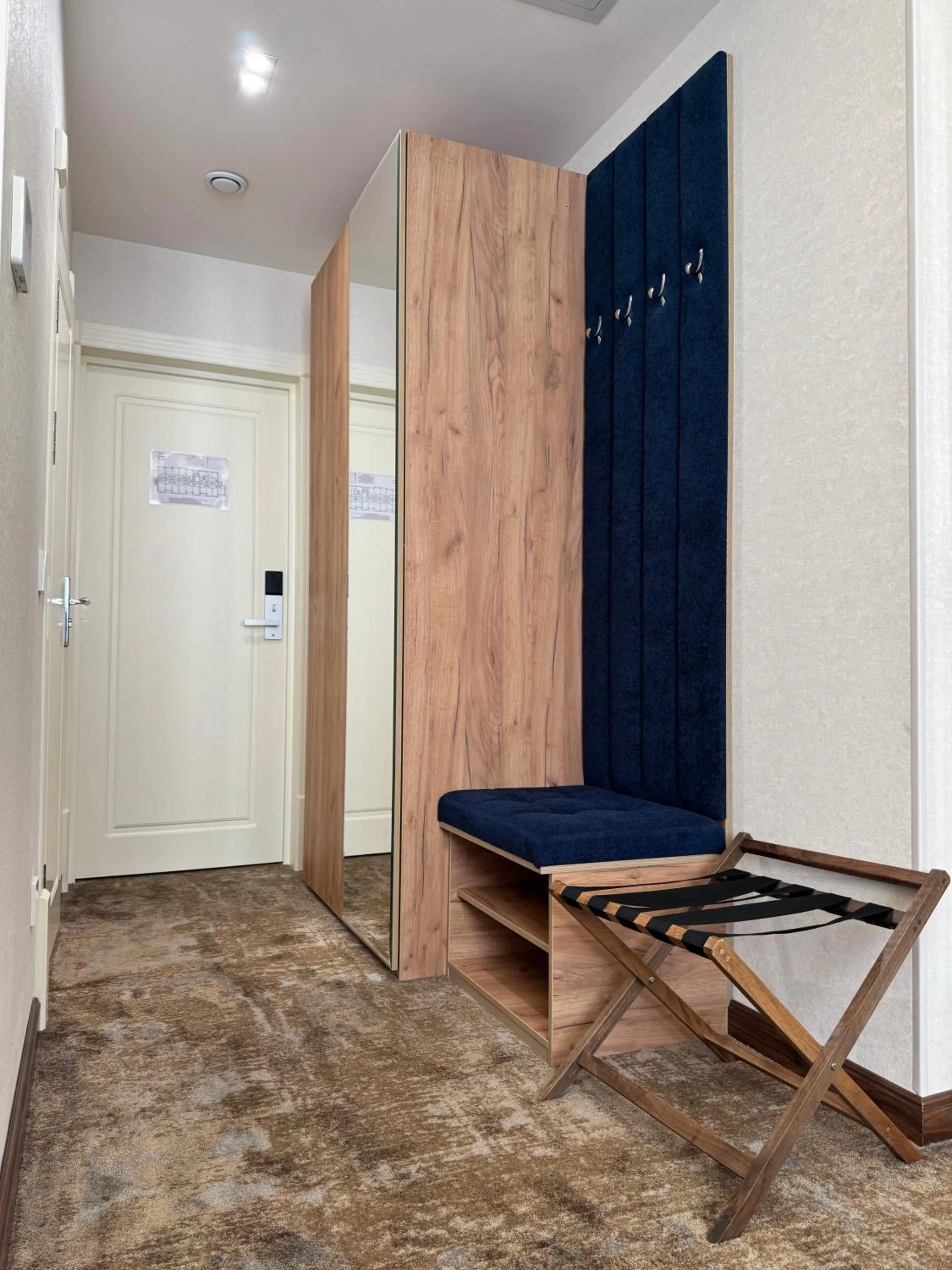 Photo of the whole room in Garnet Mir Hotel