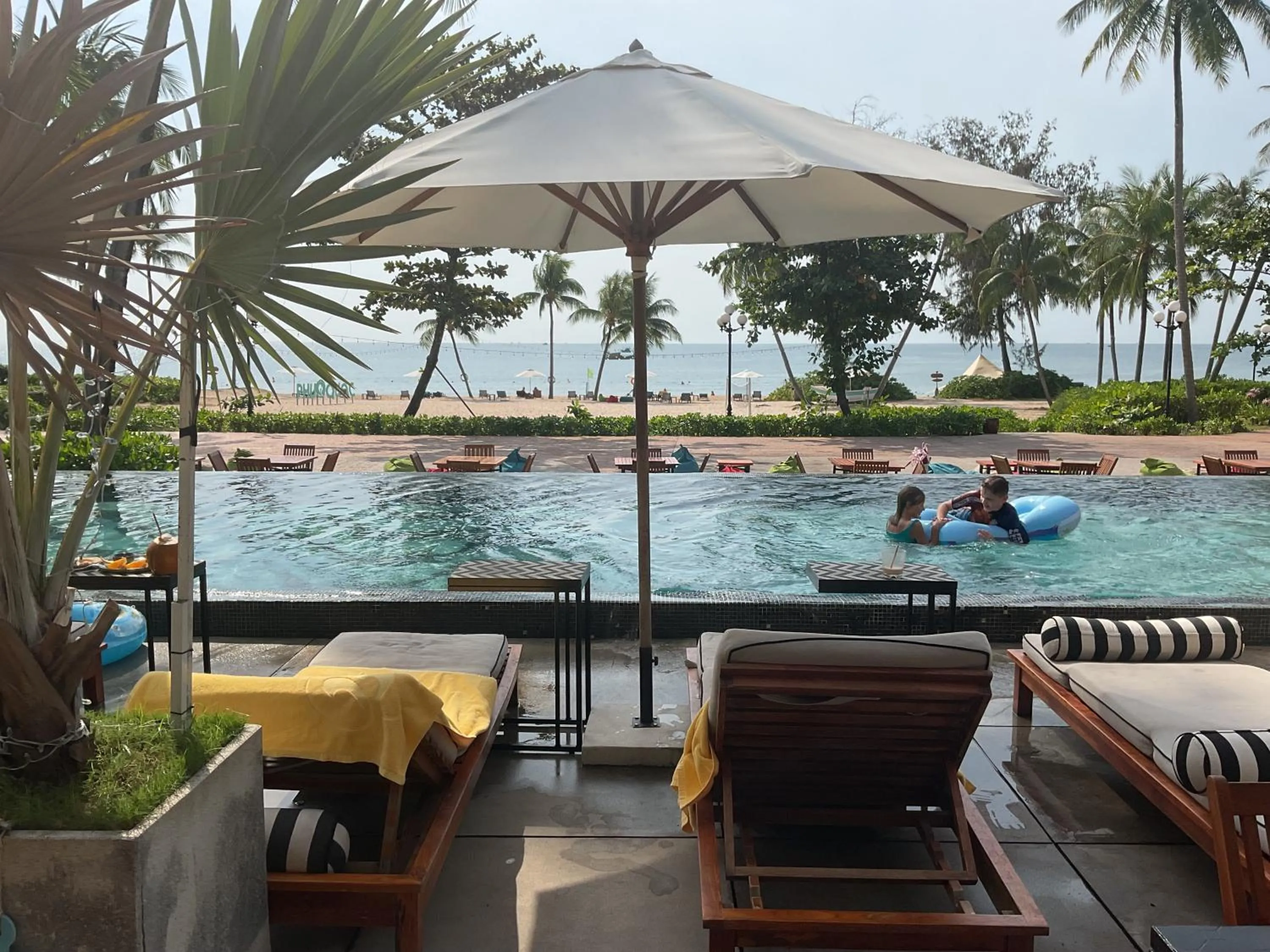 Restaurant/places to eat in Green Inn Phu Quoc Hotel