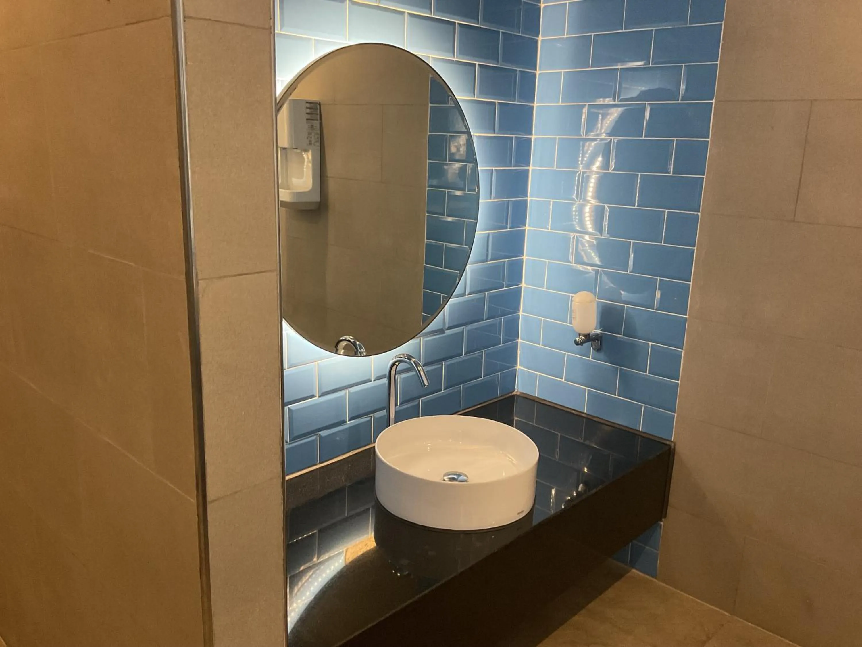 Public Bath in Green Inn Phu Quoc Hotel