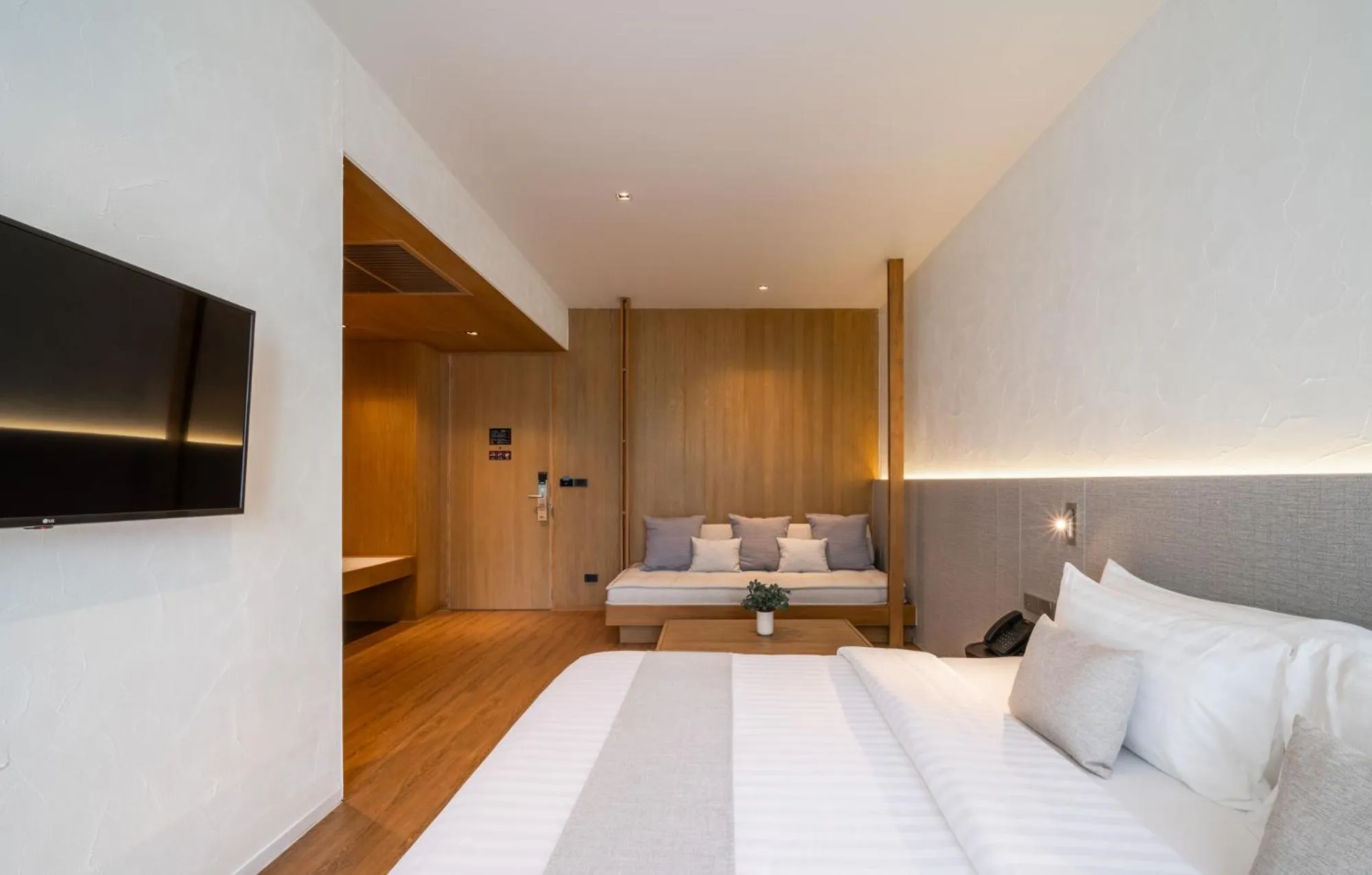 TV and multimedia, Bed in Riva Vista Riverfront Resort Chiang Rai