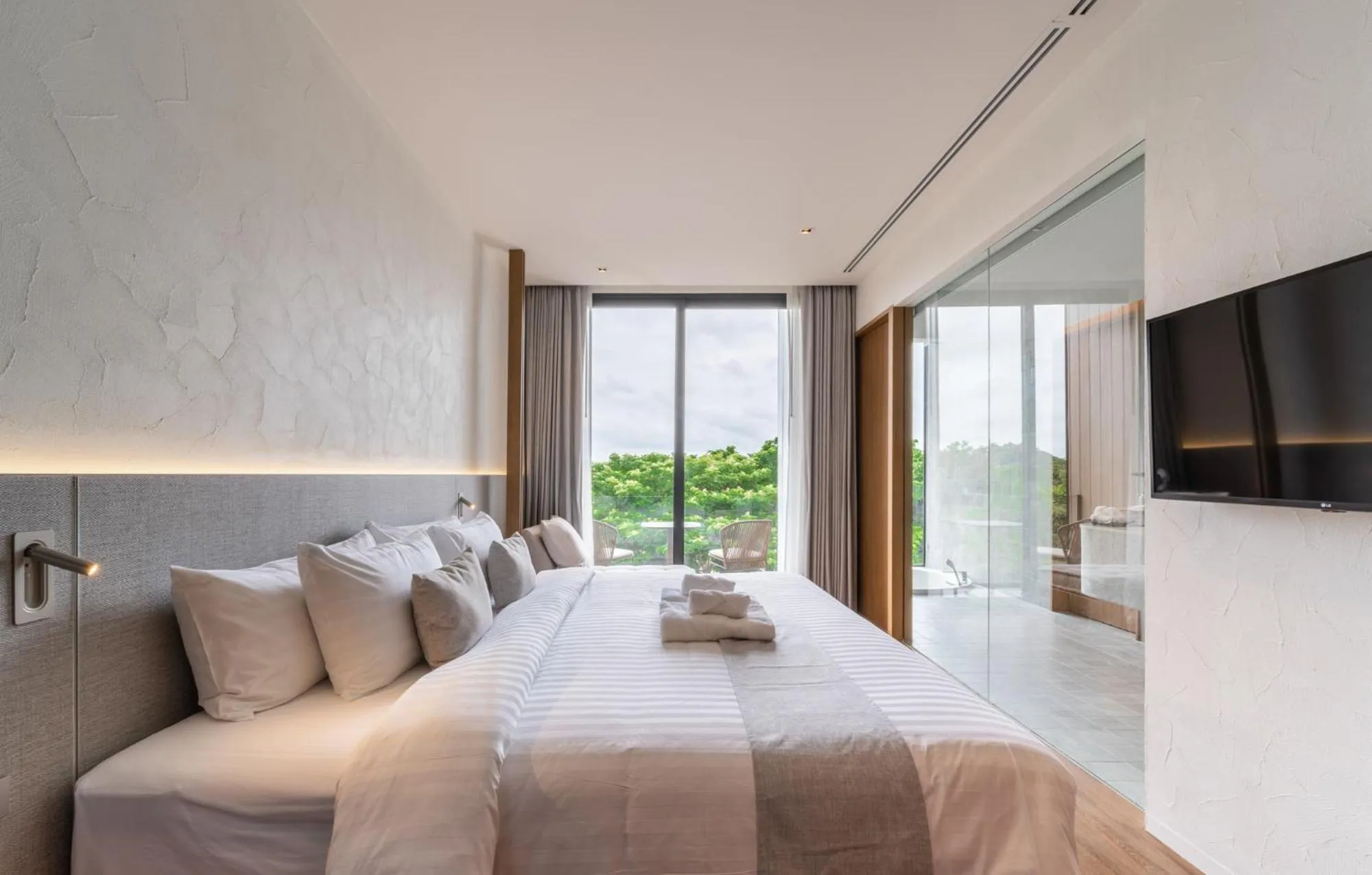 Bed in Riva Vista Riverfront Resort Chiang Rai