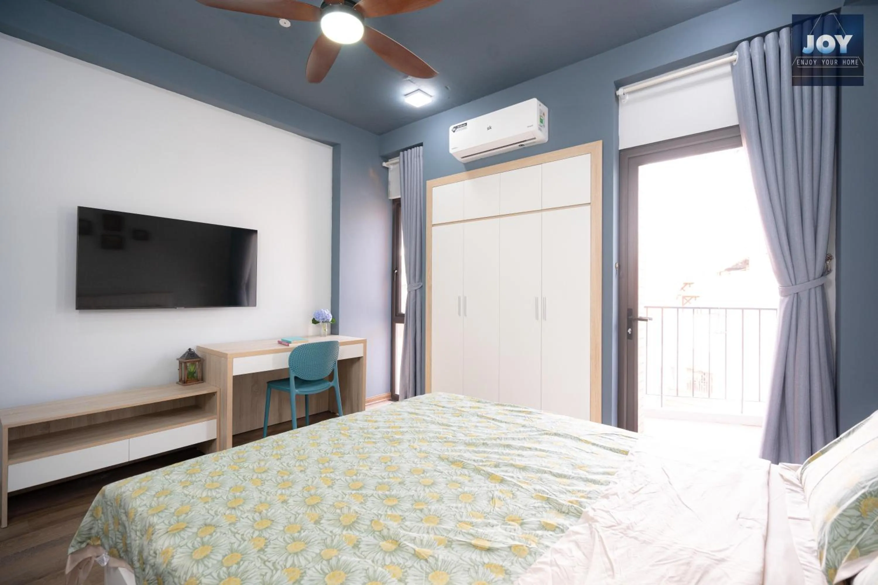 Bed in JOY APARTMENT TAY HO