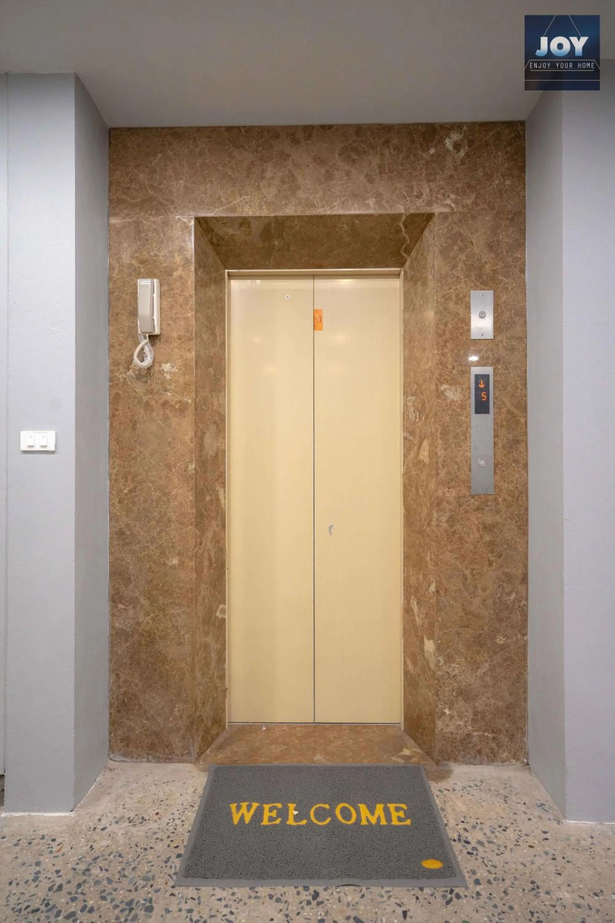 elevator in JOY APARTMENT TAY HO