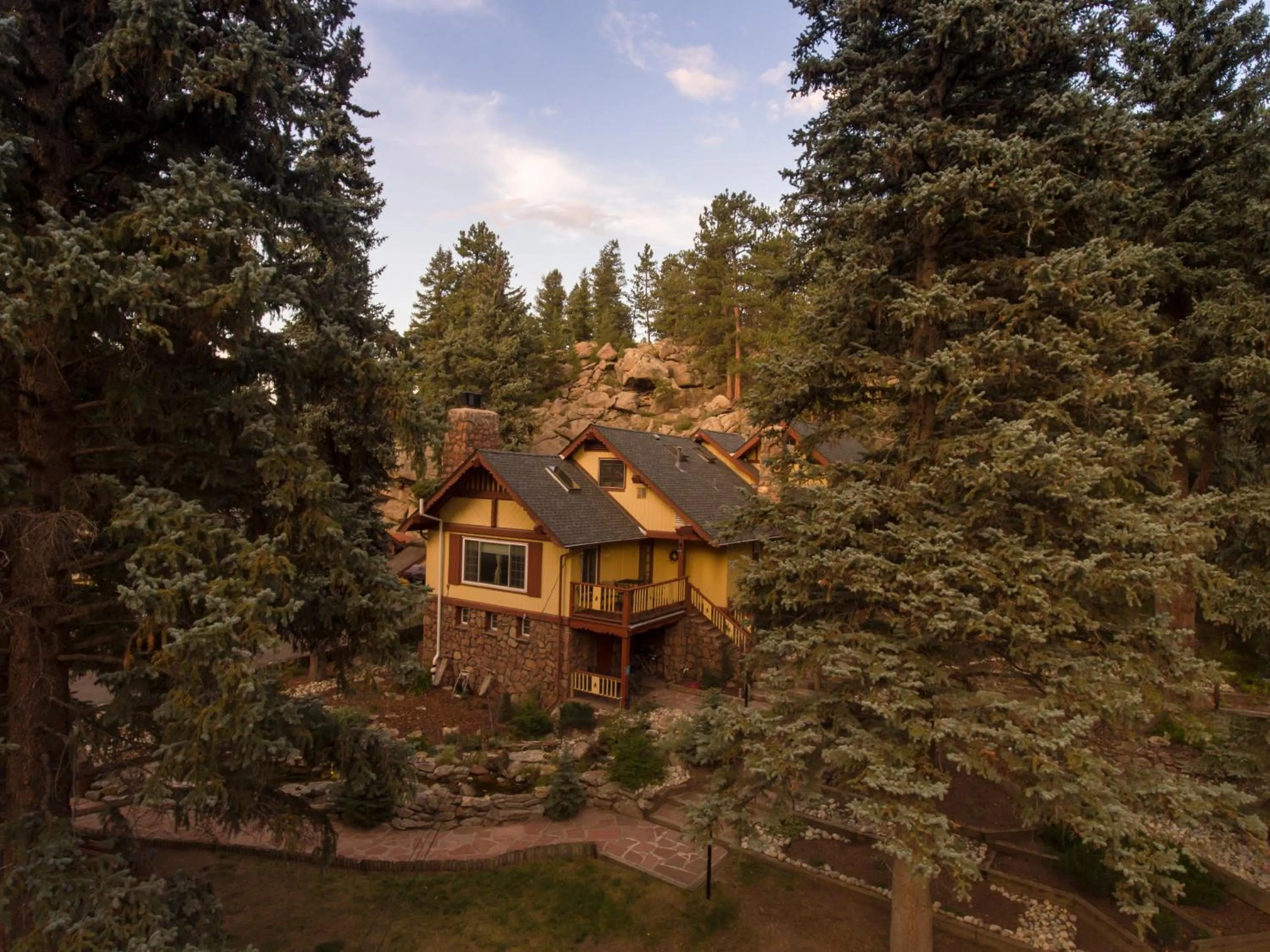 Property building in Alpen Way Chalet Mountain Lodge
