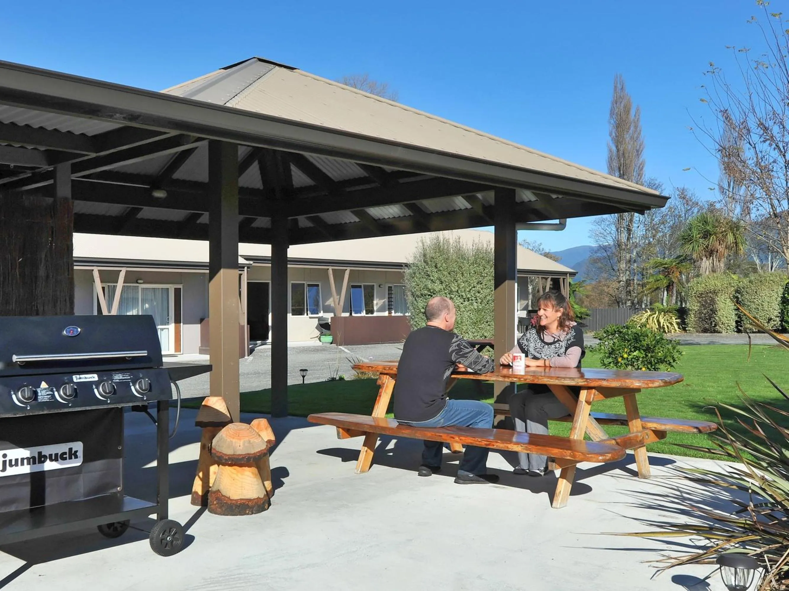 BBQ facilities in Mohua Motels