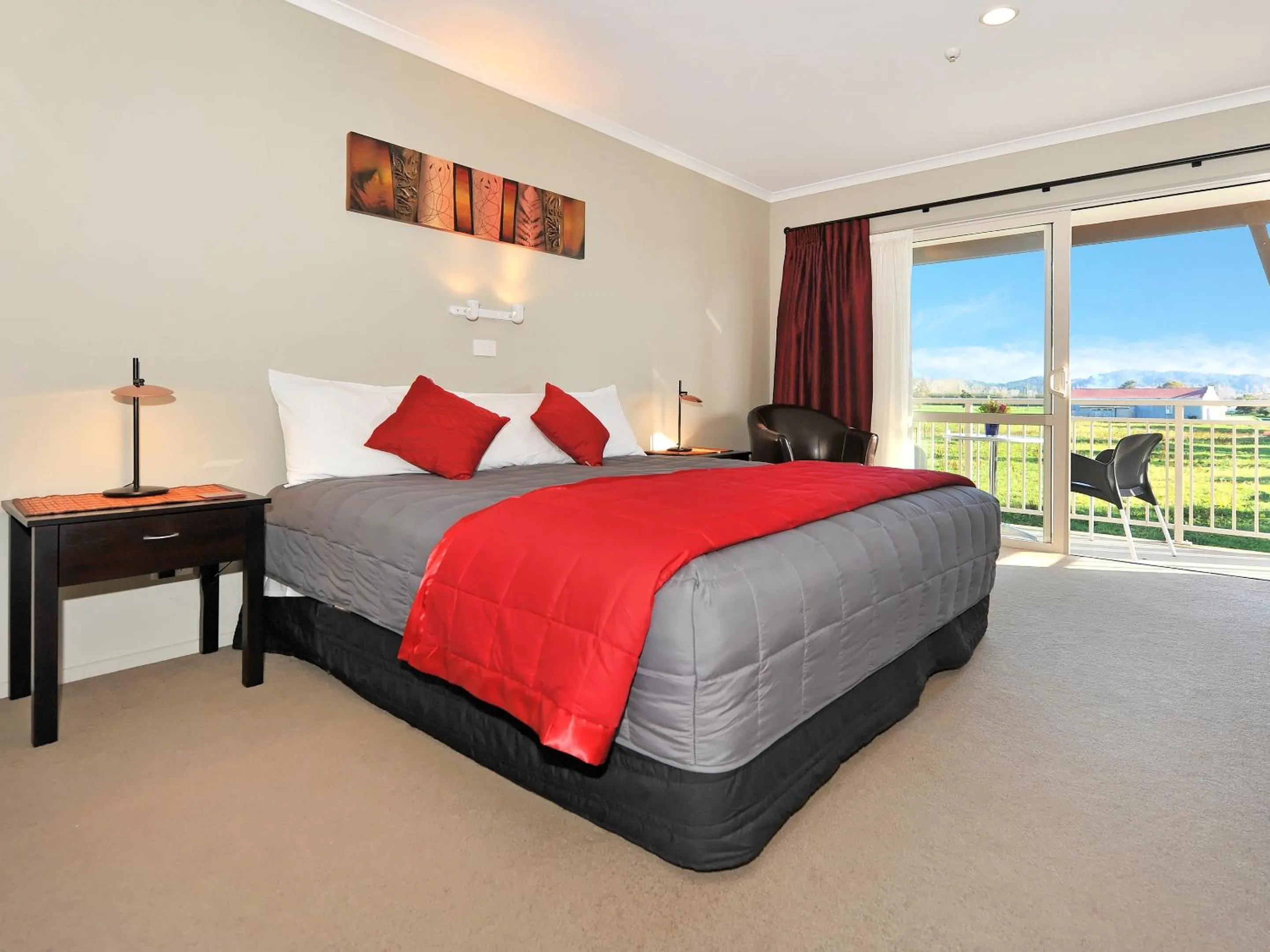 Photo of the whole room, Bed in Mohua Motels