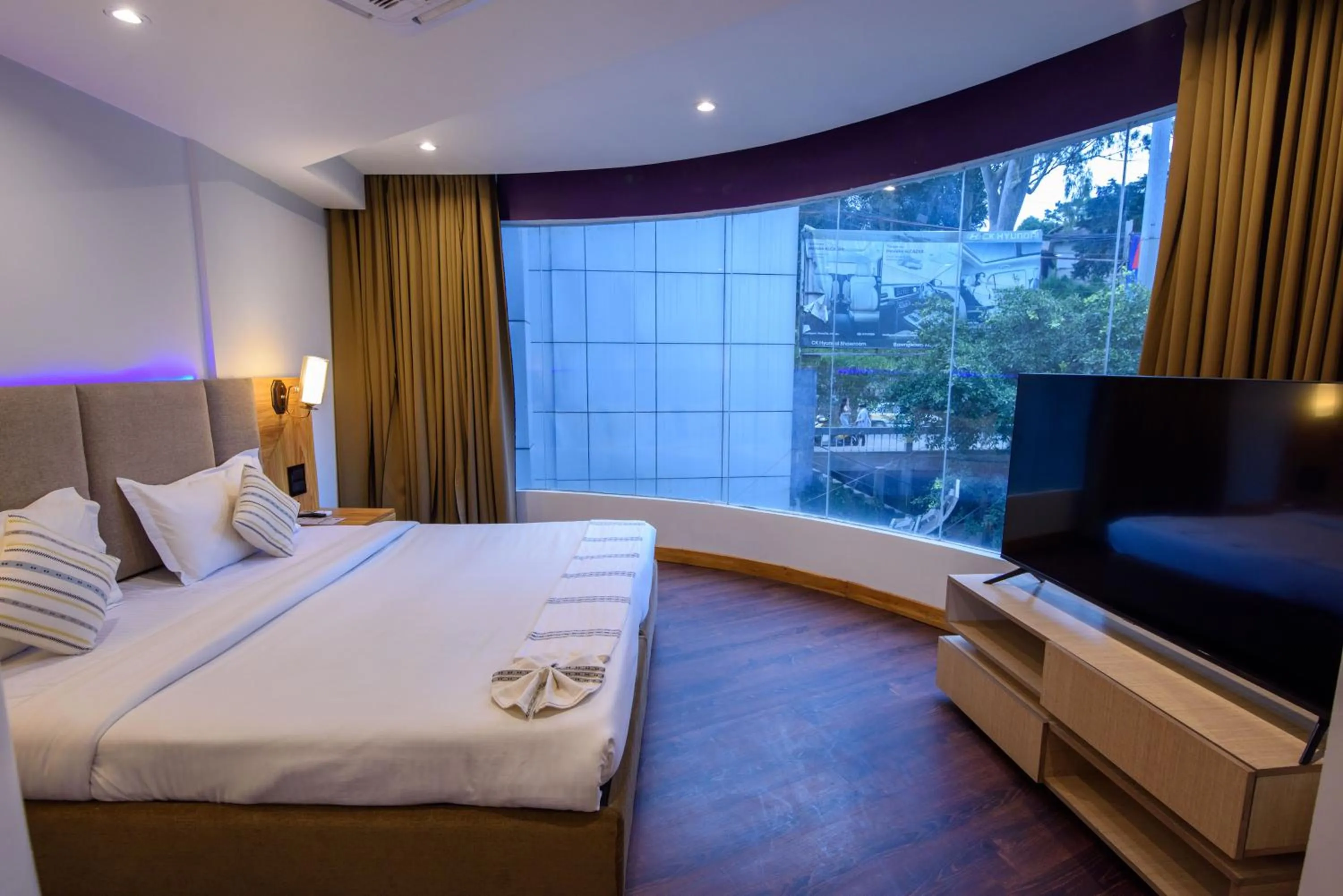Bed in Emerald Hotel