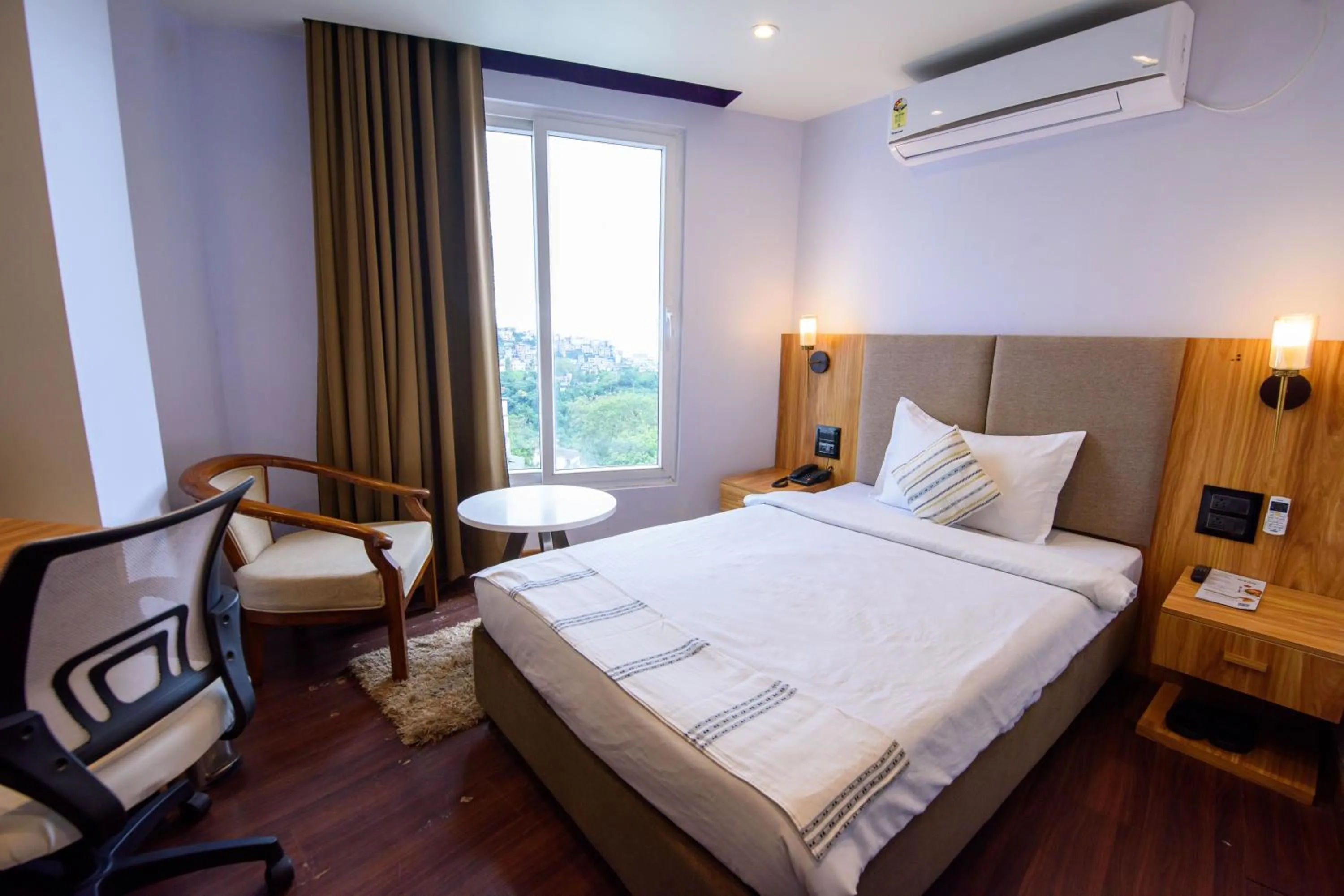 Bed in Emerald Hotel