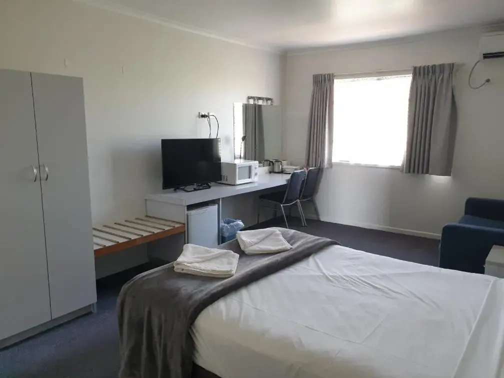 Standard Queen Room - First Floor in Shakespeare Motel Standard Queen Room - First Floor in Shakespeare Motel