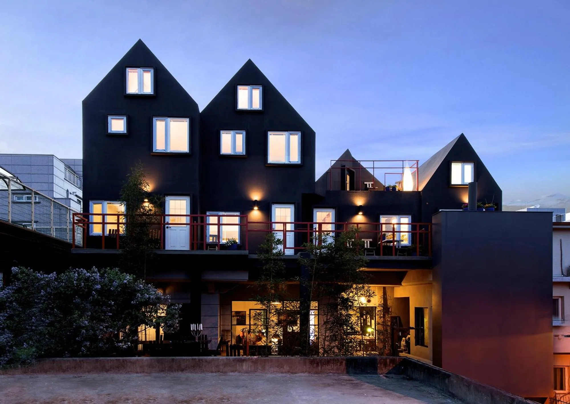 Property building in I House Chinchin