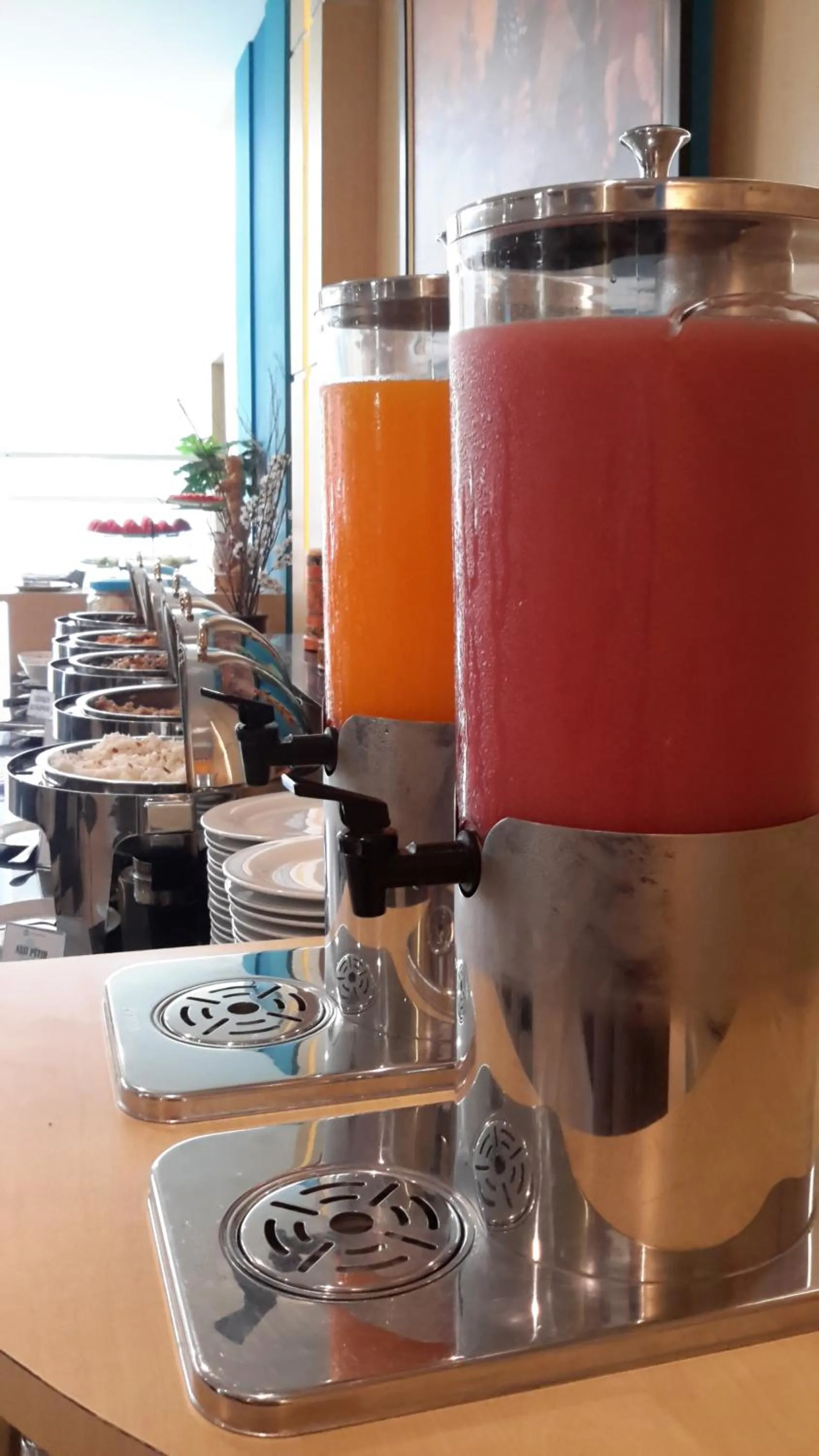 Food and drinks in Hotel Brothers Solo