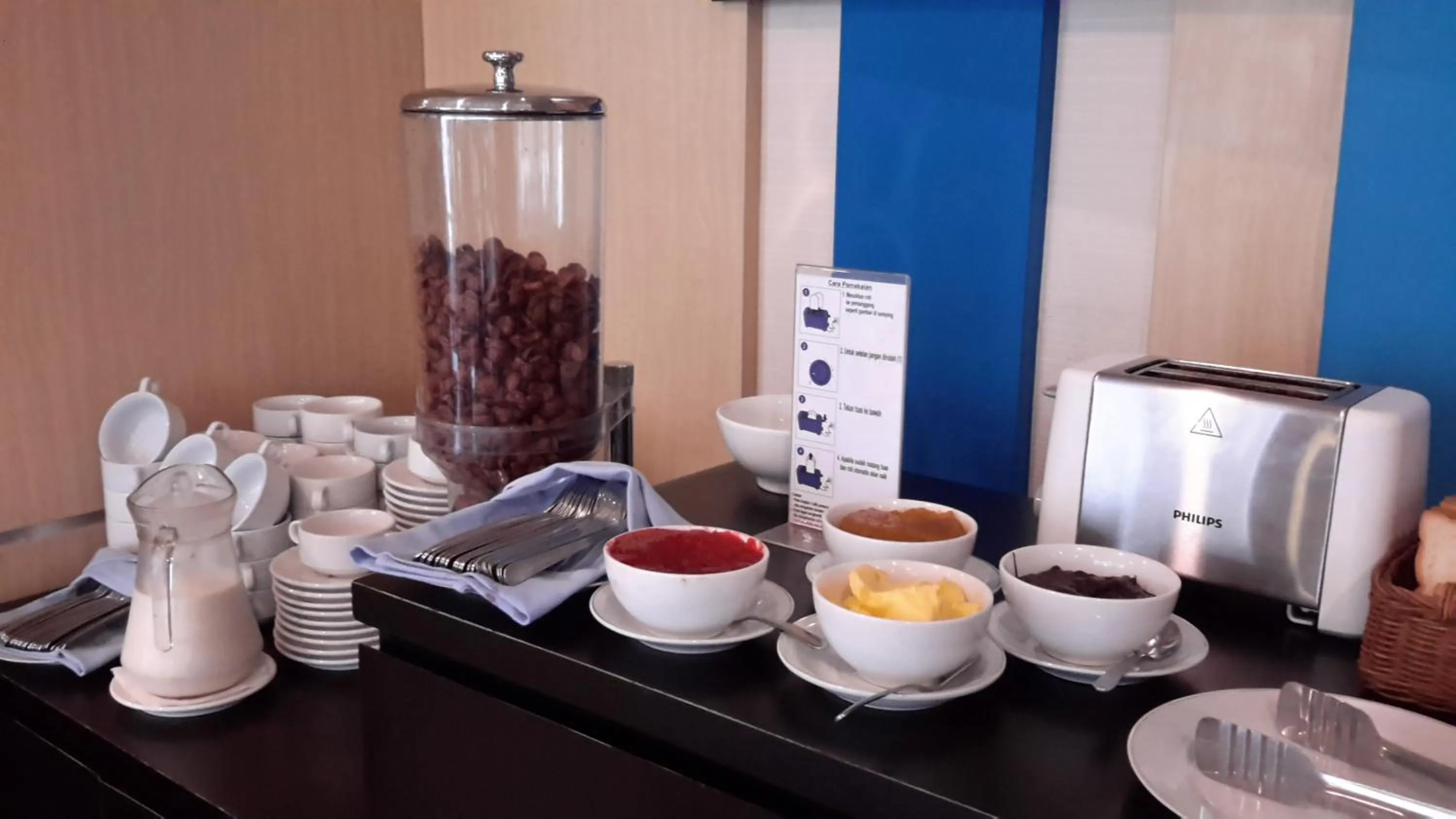 Breakfast in Hotel Brothers Solo