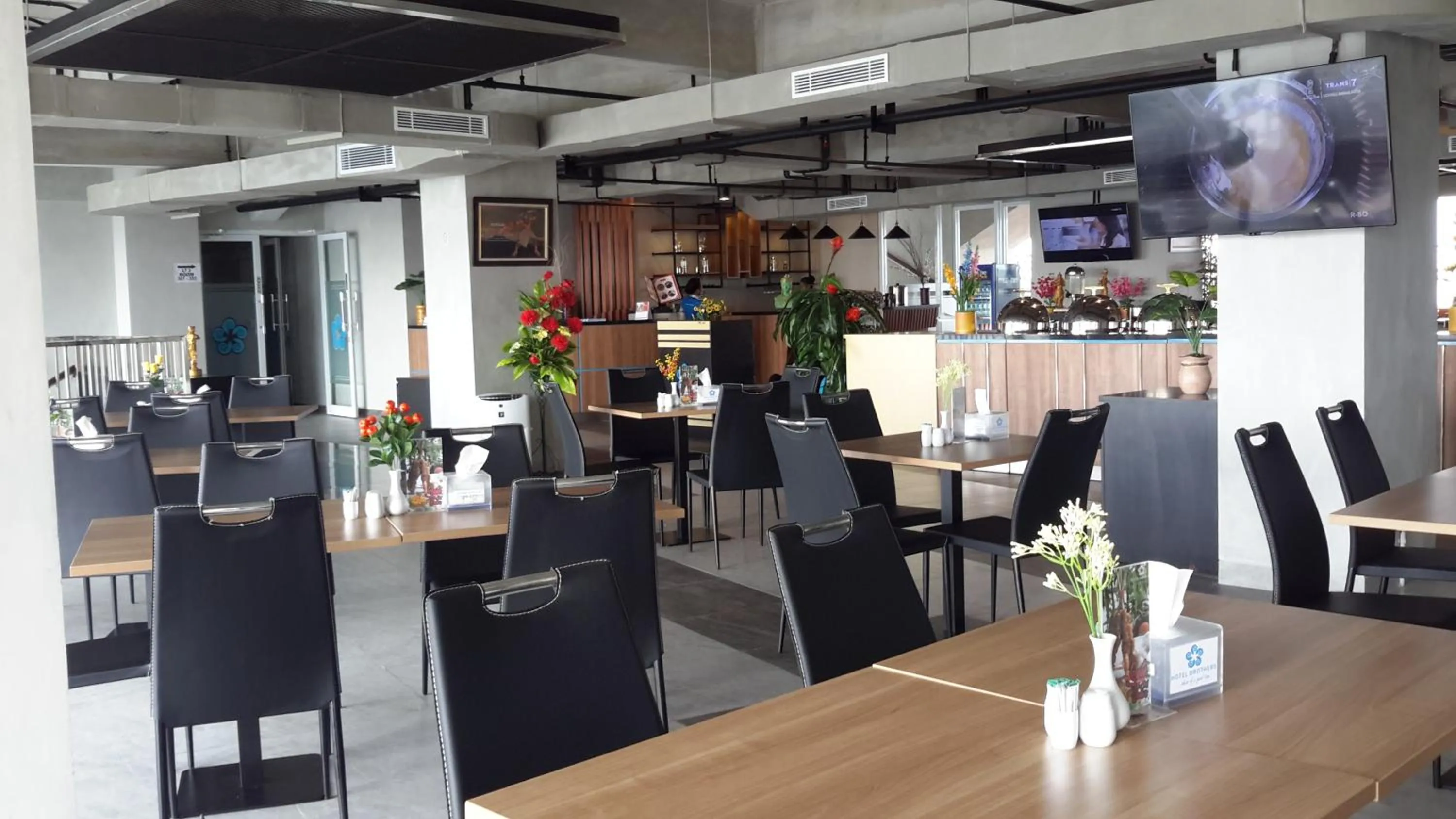 Restaurant/places to eat in Hotel Brothers Solo