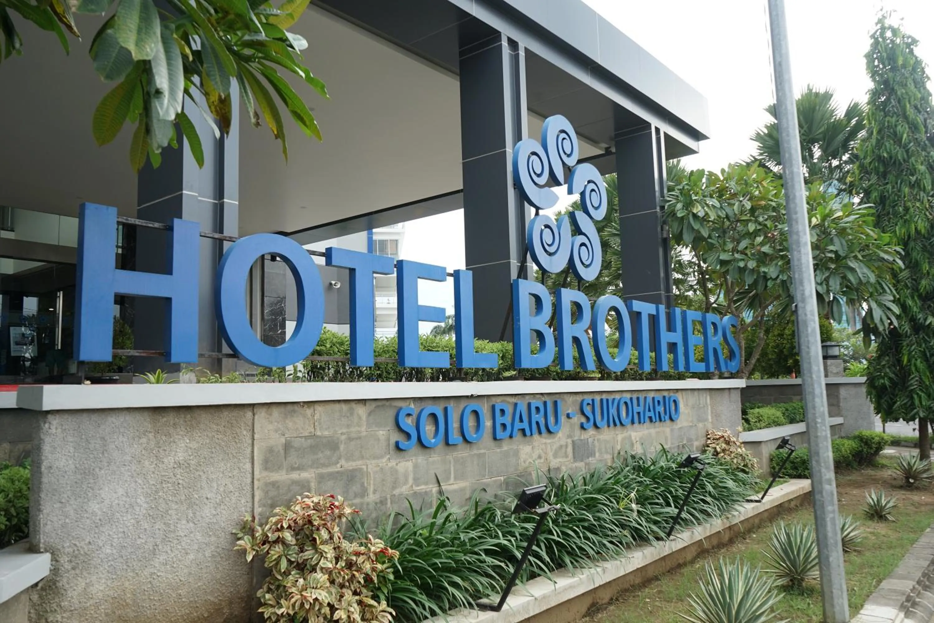 Property building in Hotel Brothers Solo
