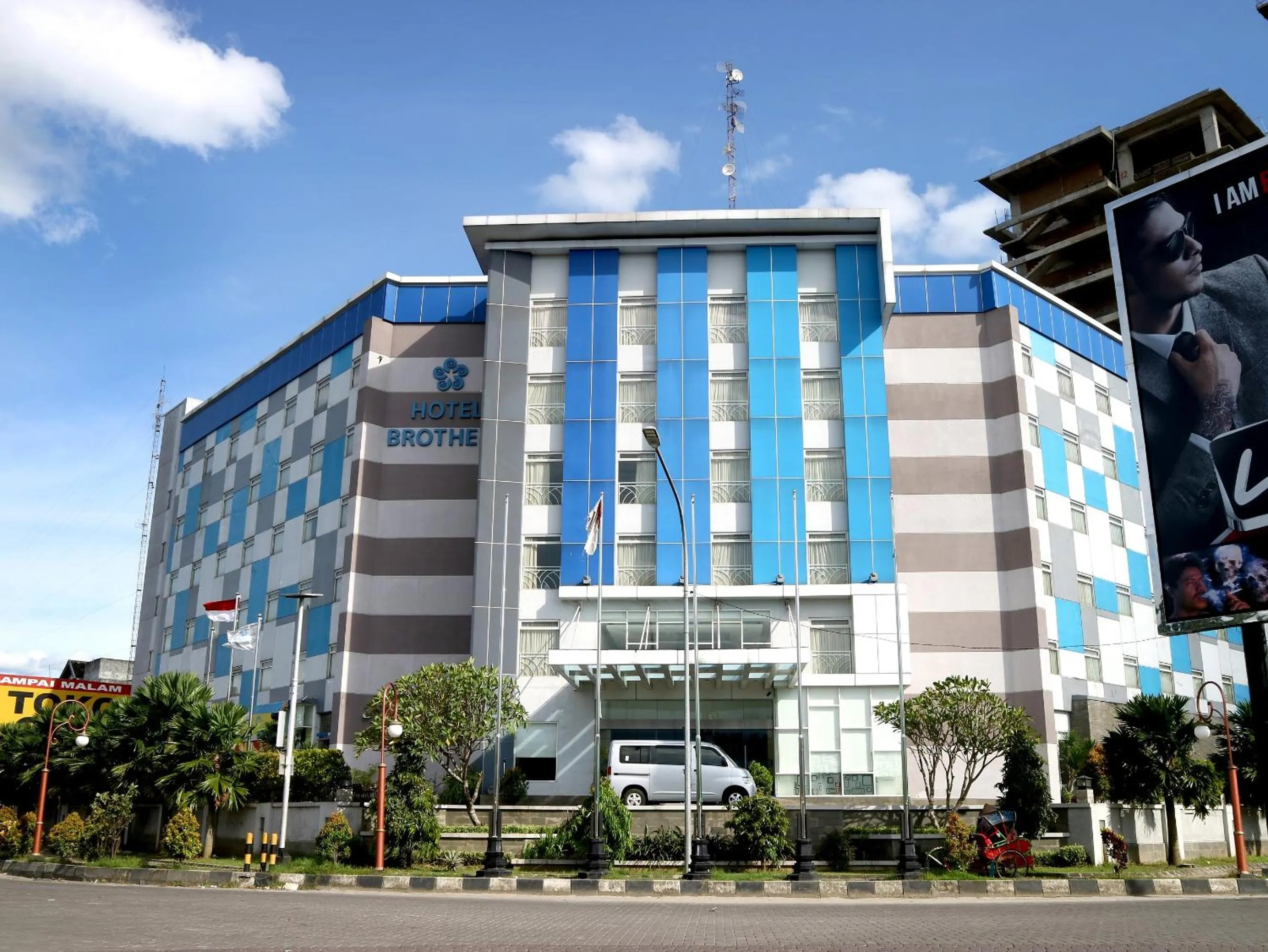 Property building in Hotel Brothers Solo