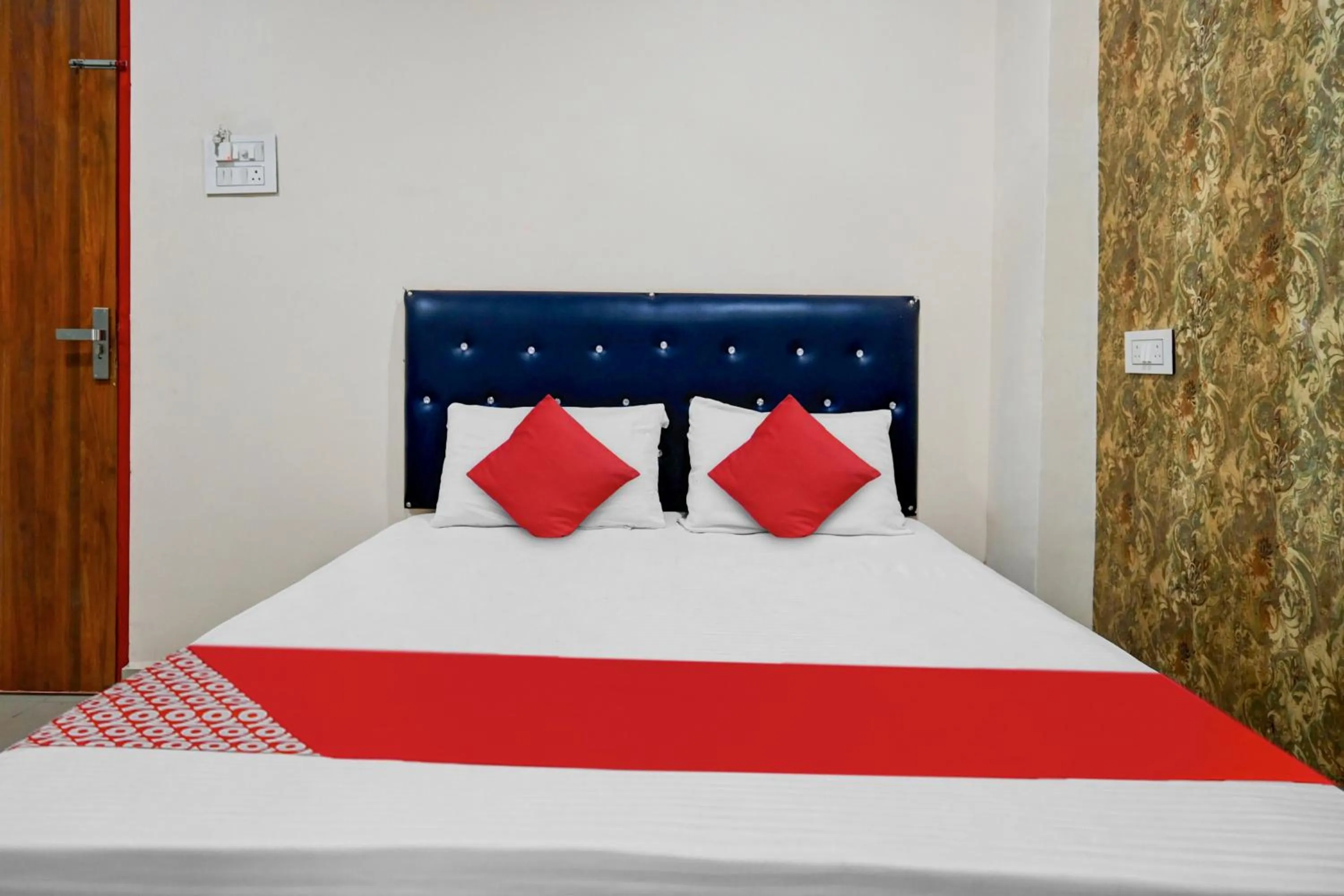 Bedroom in Hotel O Titanic