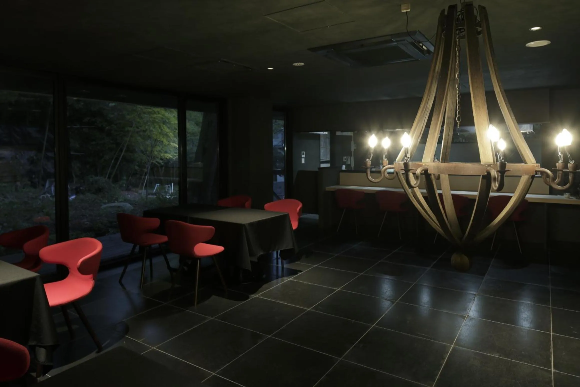 Restaurant/places to eat in Boscage Kariya