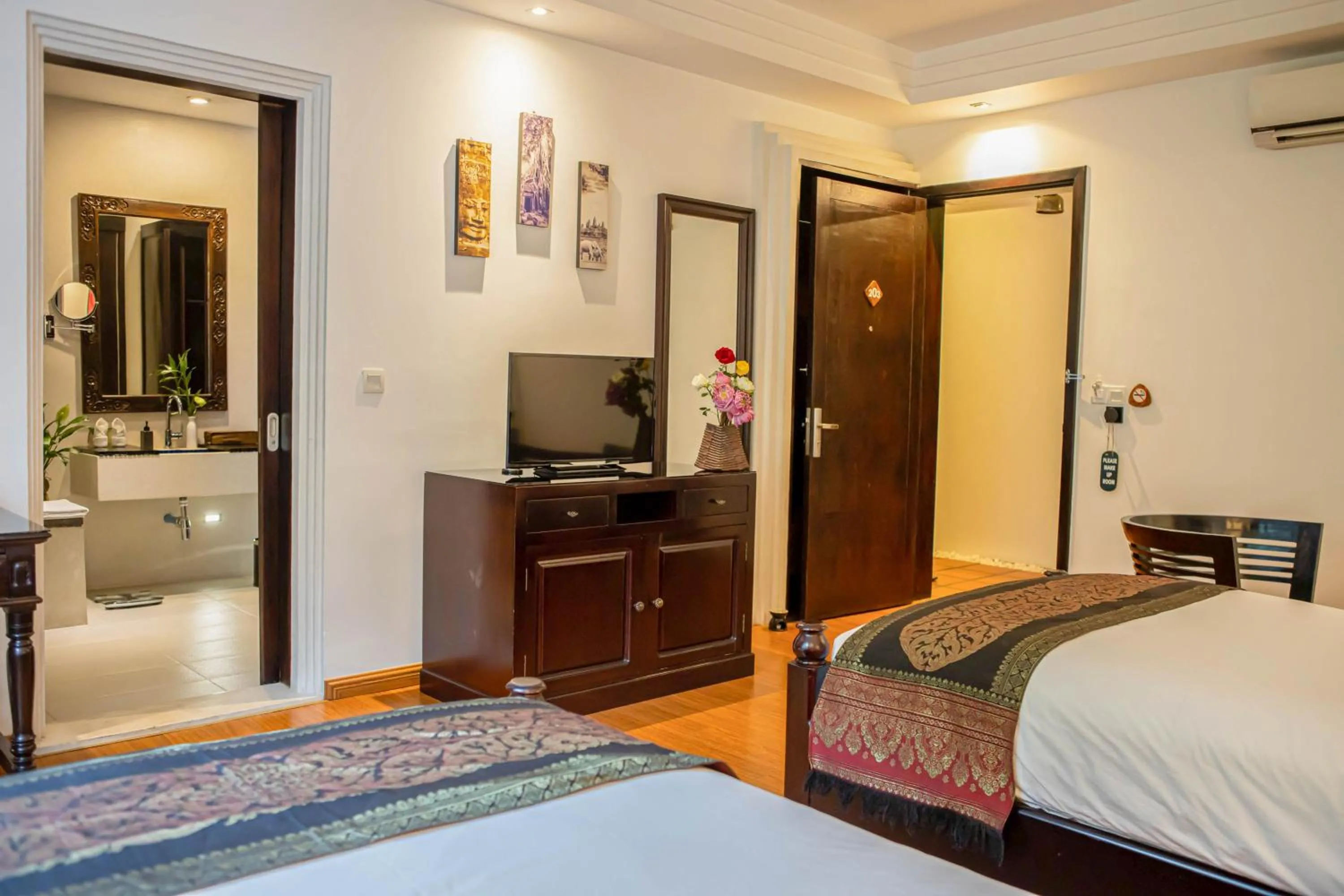 Bathroom, Bed in La Rose Suites