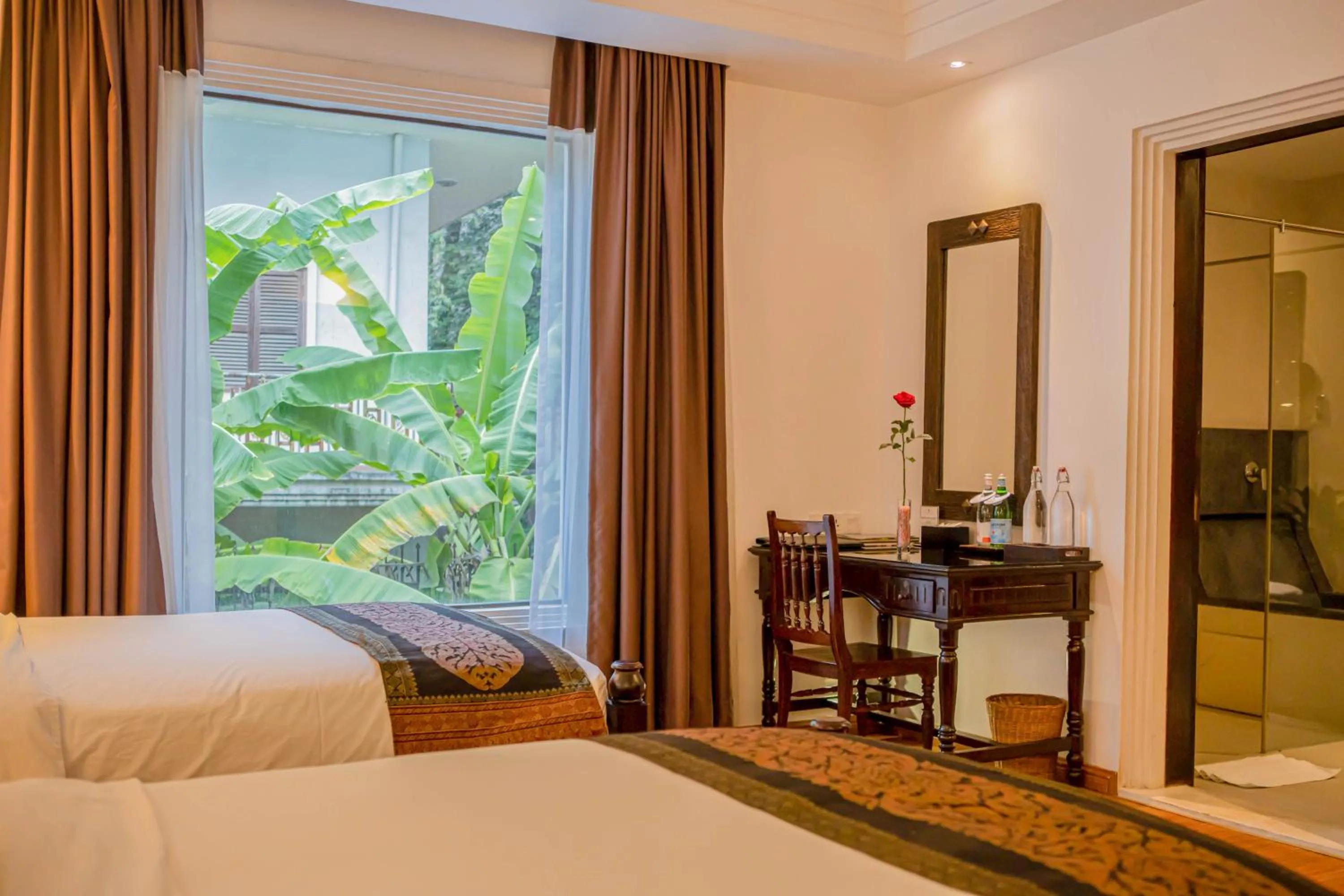 Bath, Bed in La Rose Suites