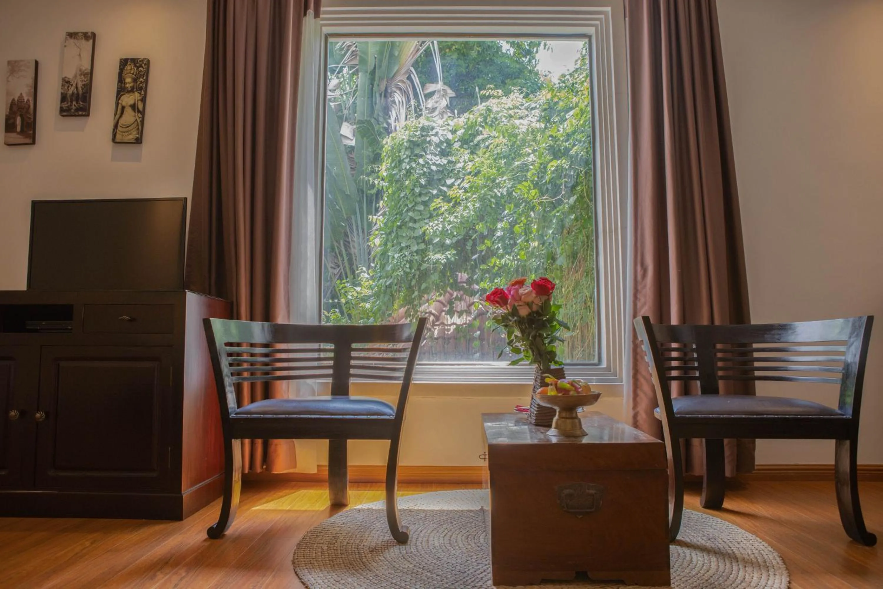 TV and multimedia in La Rose Suites