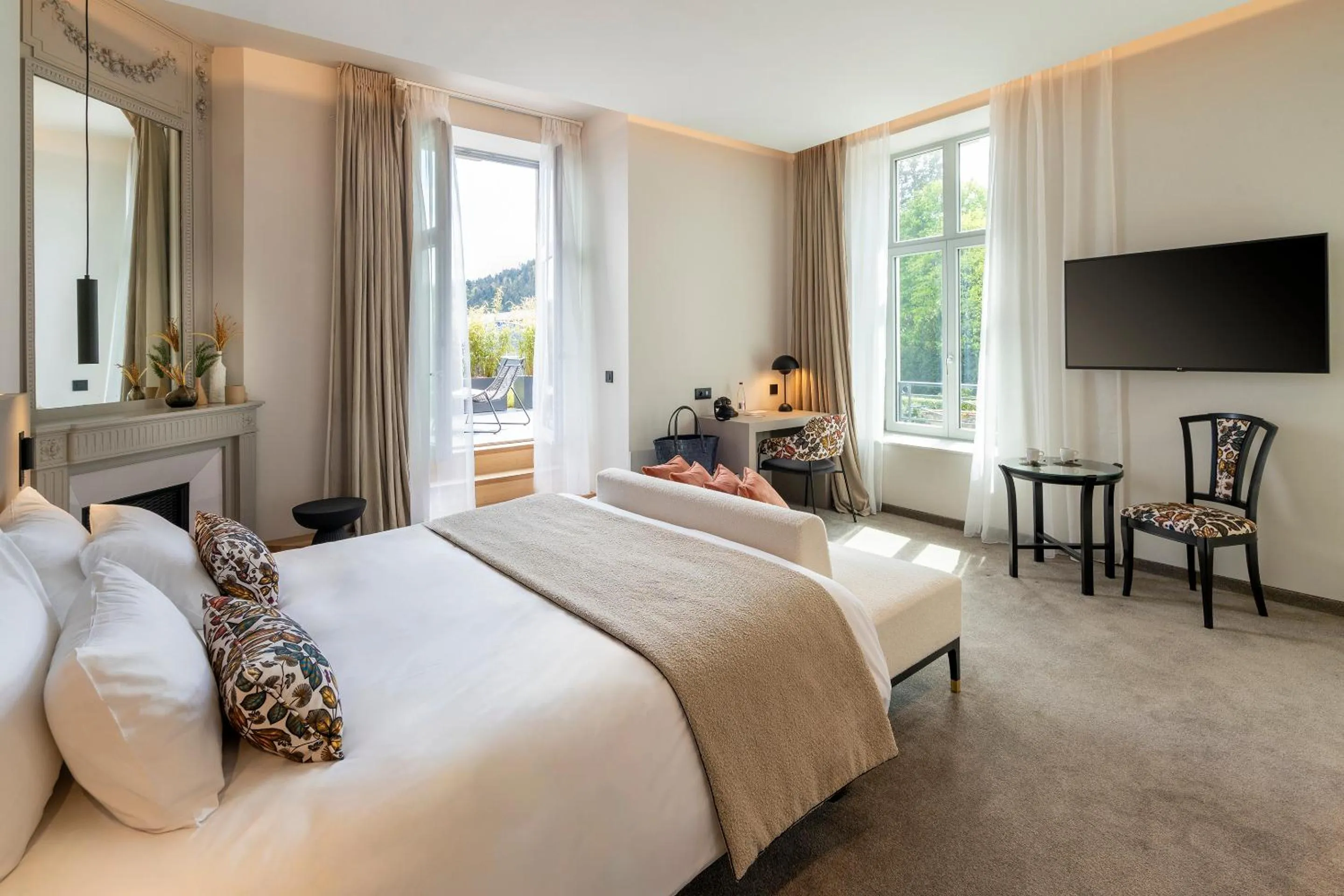 Photo of the whole room, Bed in Best Western Premier Le Chapitre Hotel and Spa