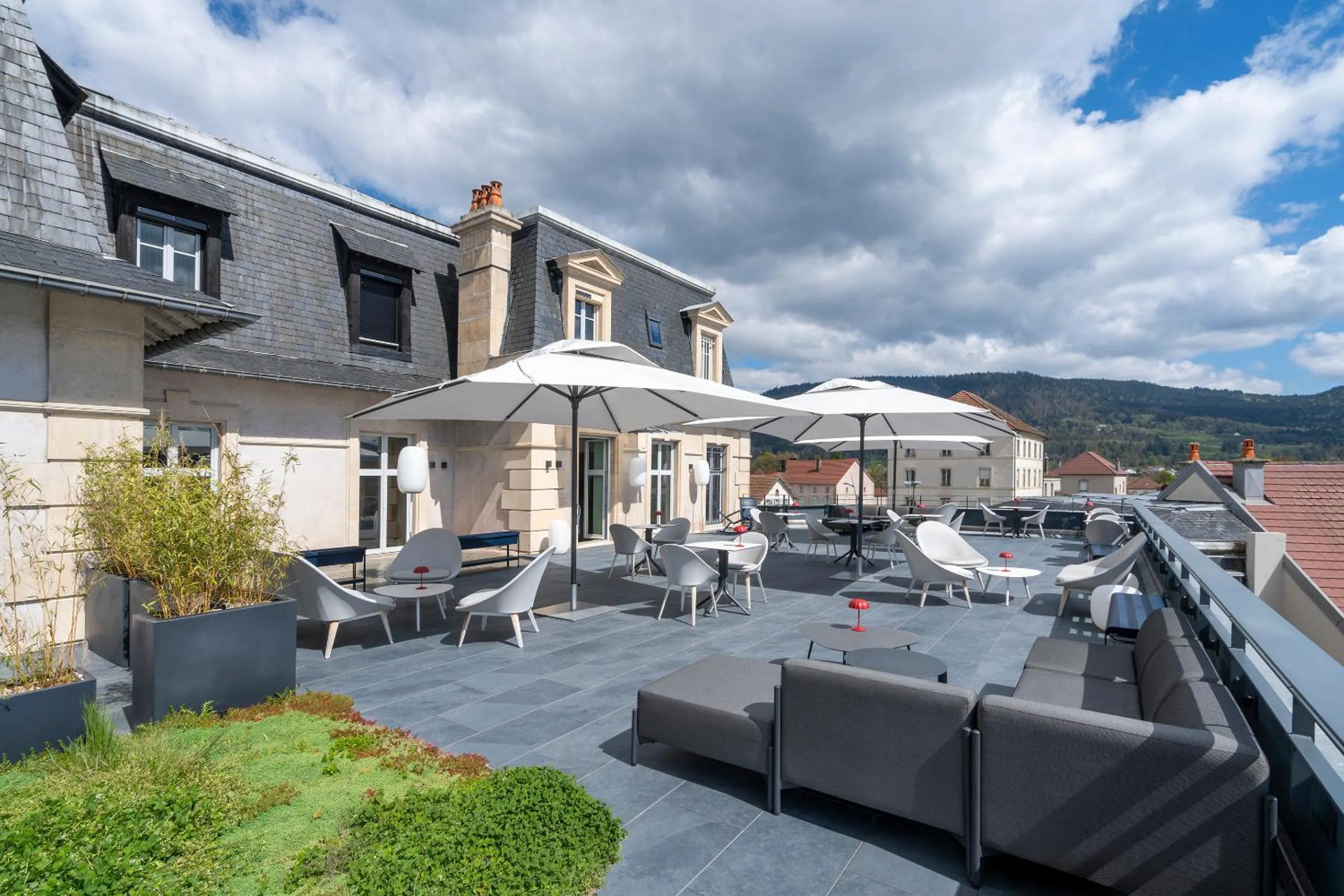 Property building in Best Western Premier Le Chapitre Hotel and Spa