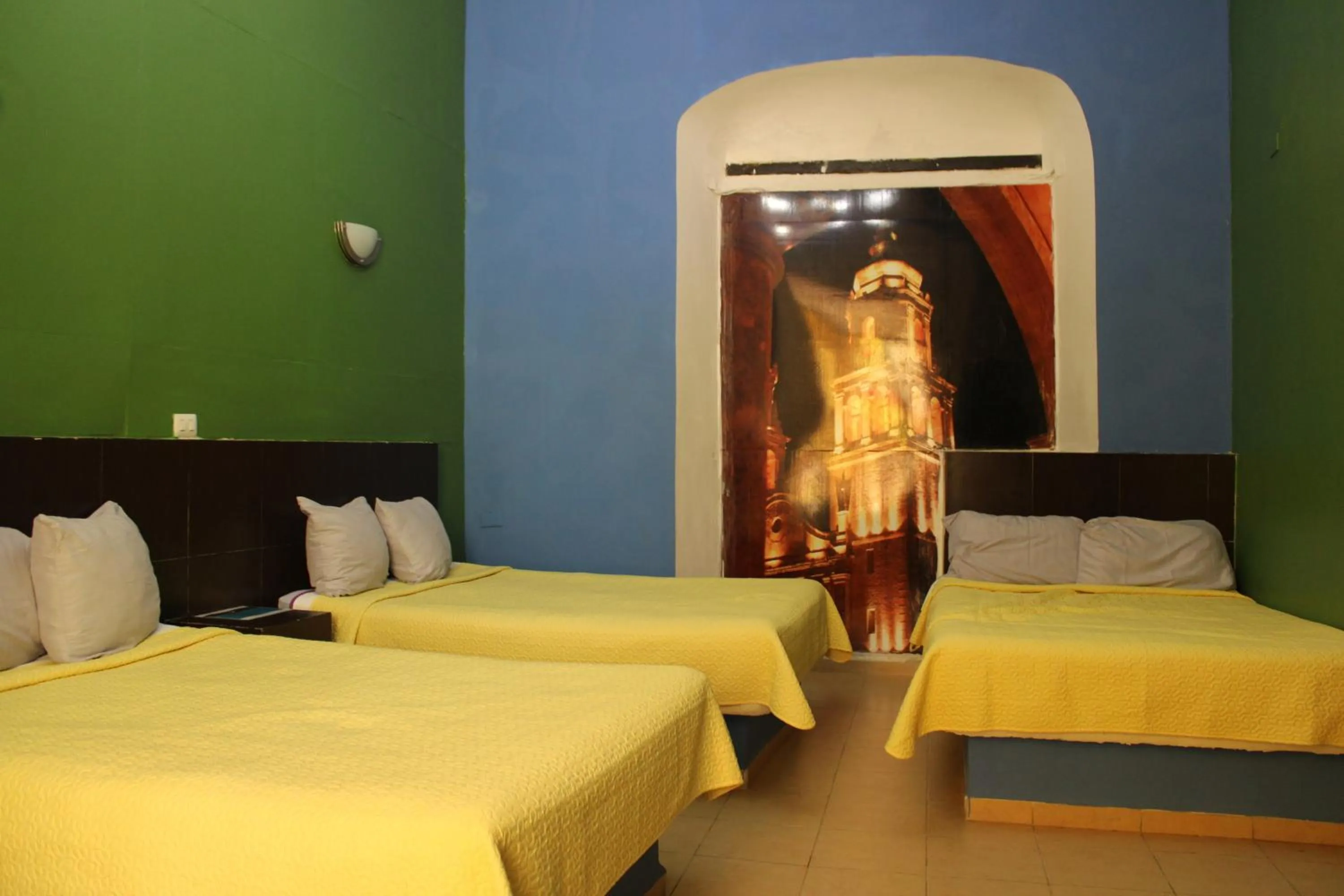 Photo of the whole room, Bed in Hotel Guaranducha Inn