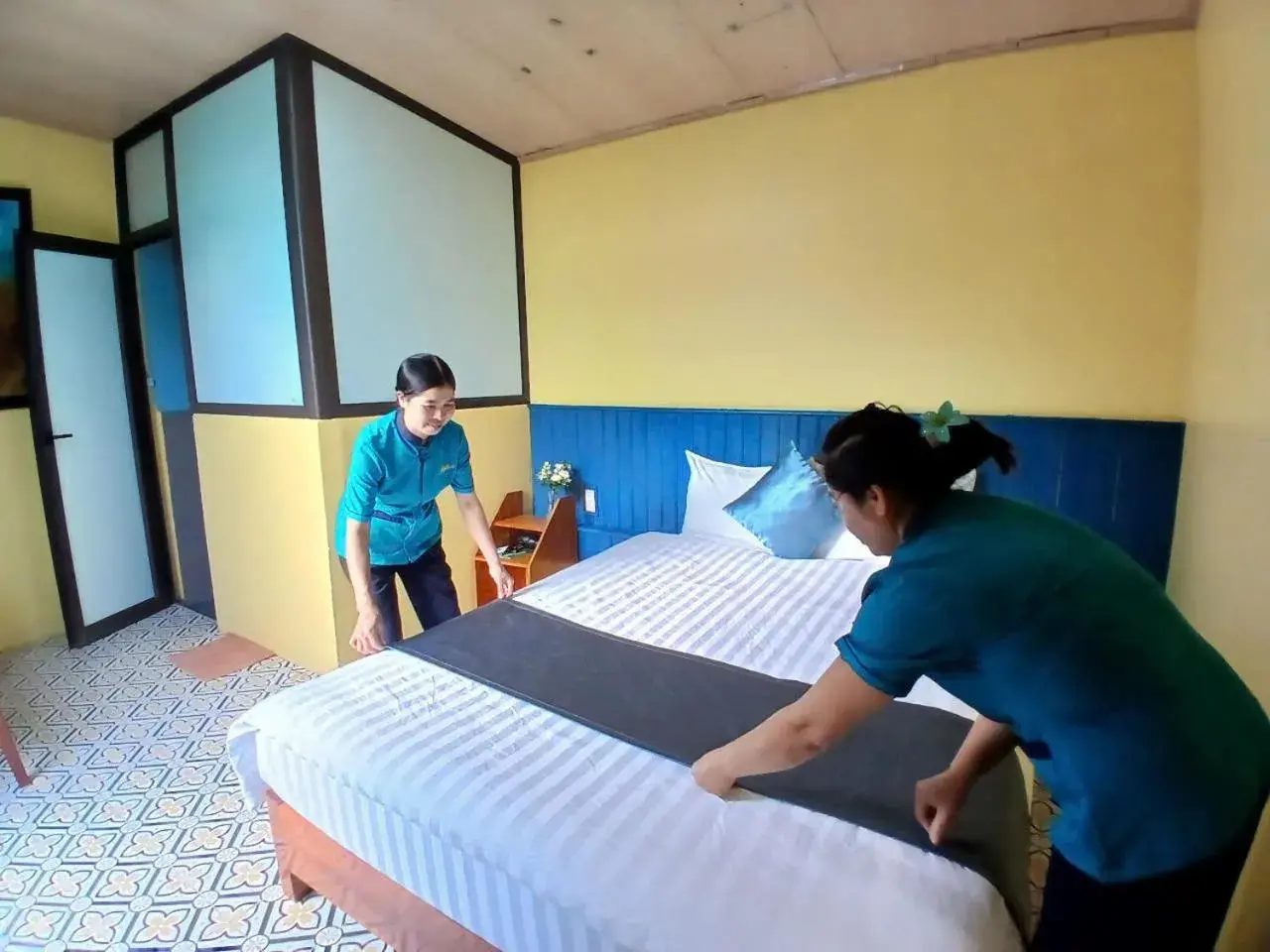 Bungalow Double or Twin with Mountain & Garden View - single occupancy in Catba Papillon Garden Bungalows & Resort Bungalow Double or Twin with Mountain & Garden View - single occupancy in Catba Papillon Garden Bungalows & Resort