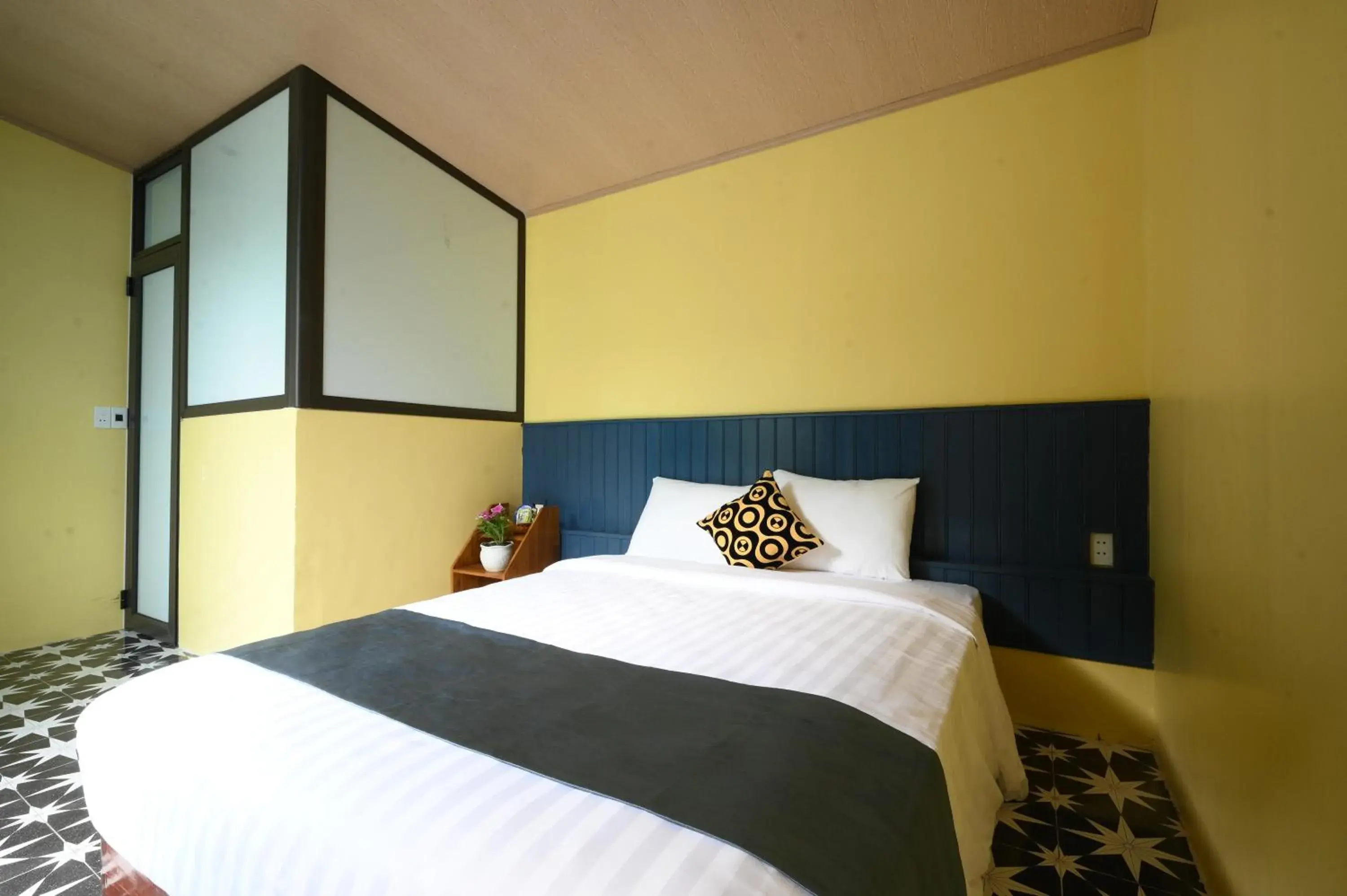 Bungalow Double or Twin with Mountain & Garden View - single occupancy in Catba Papillon Garden Bungalows & Resort Bungalow Double or Twin with Mountain & Garden View - single occupancy in Catba Papillon Garden Bungalows & Resort