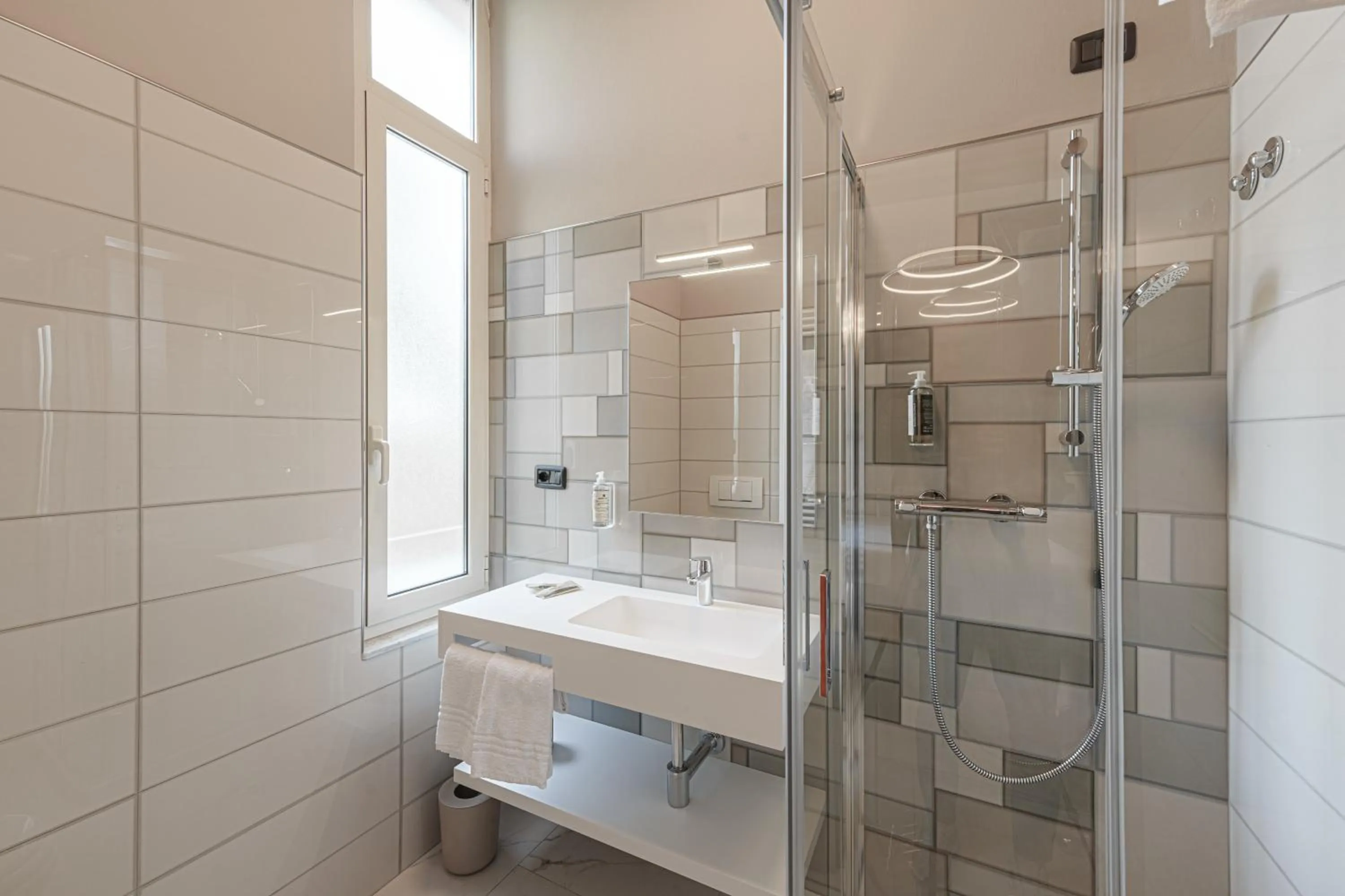 Shower in Hotel Villa Levi