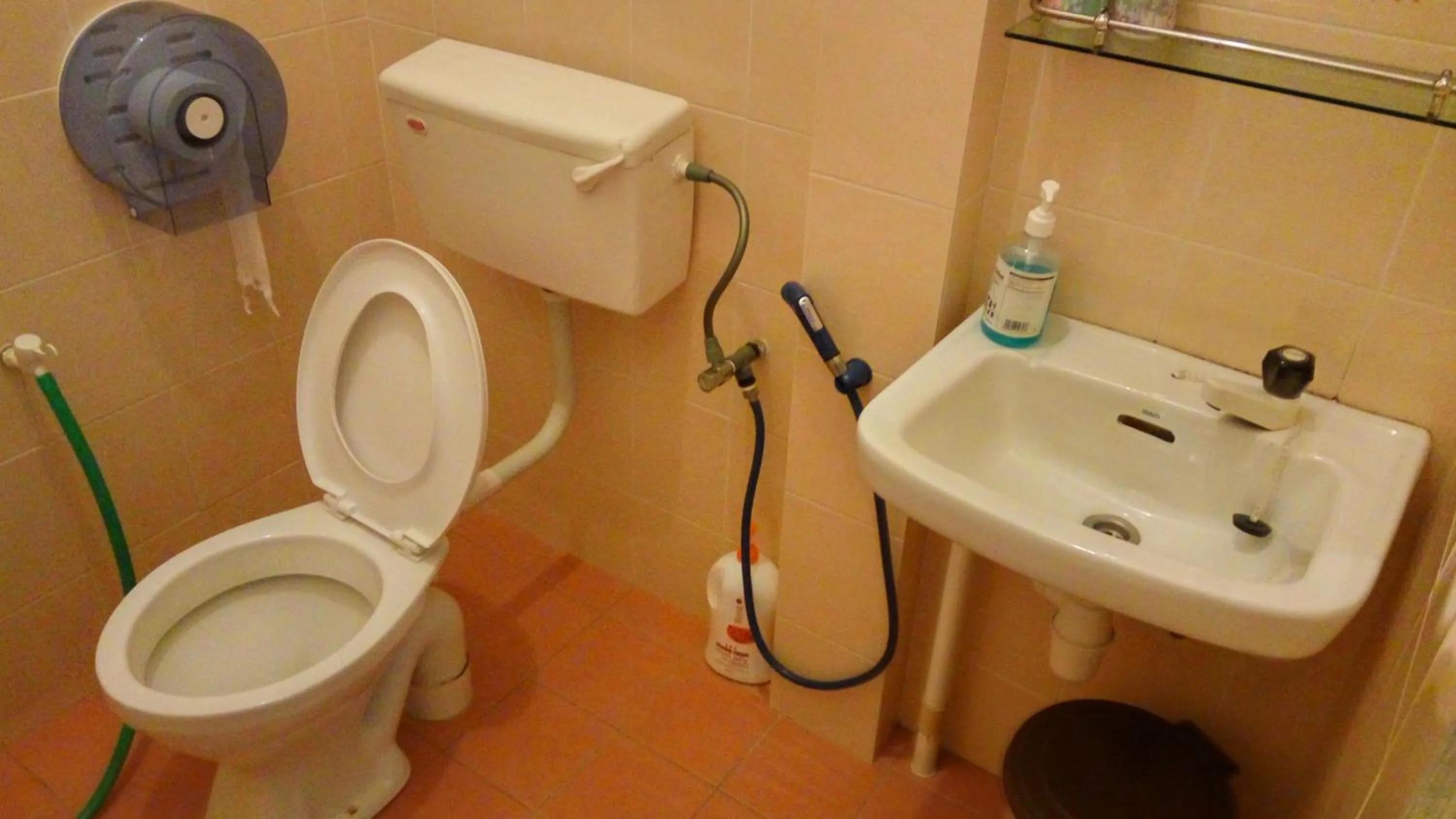 Toilet in Old Town Guest House