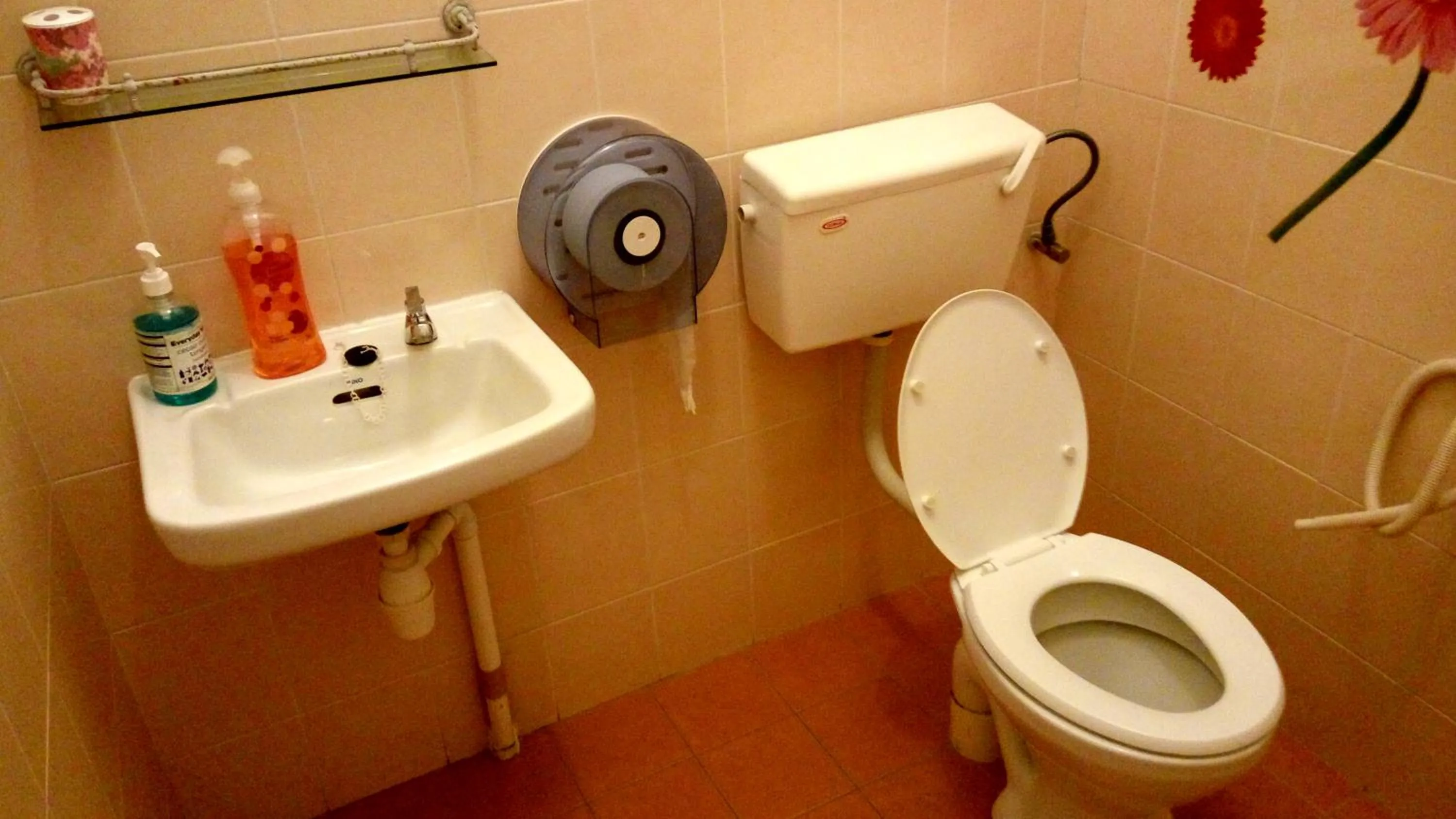 Toilet in Old Town Guest House