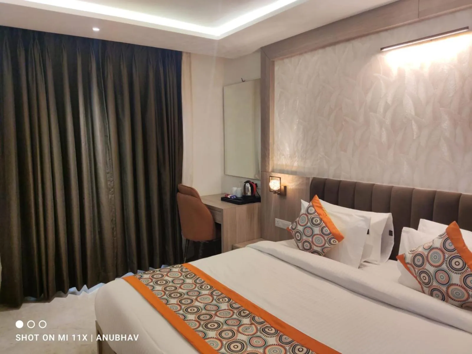 Bed in Hotel Golden Petals