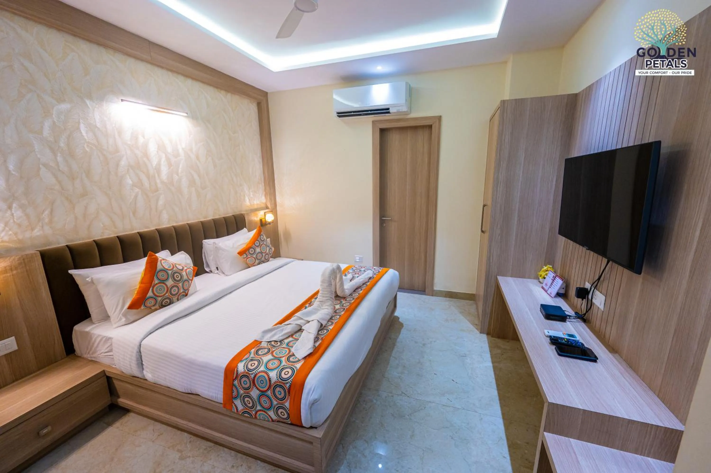 Bed in Hotel Golden Petals