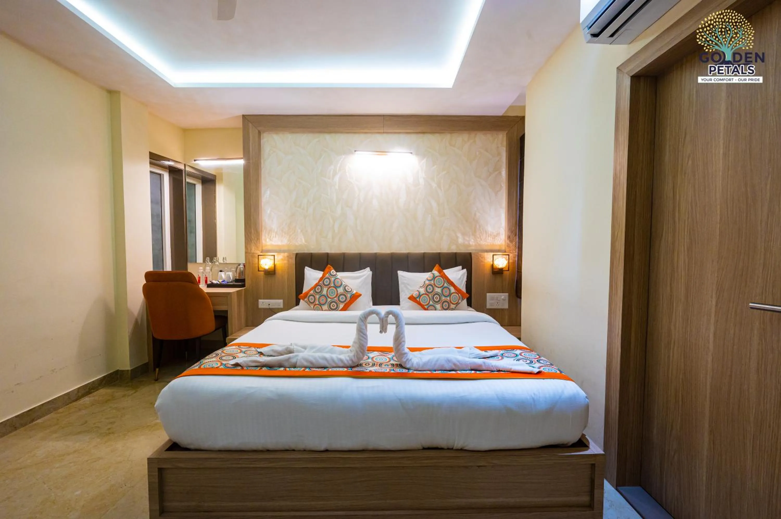 Bed in Hotel Golden Petals